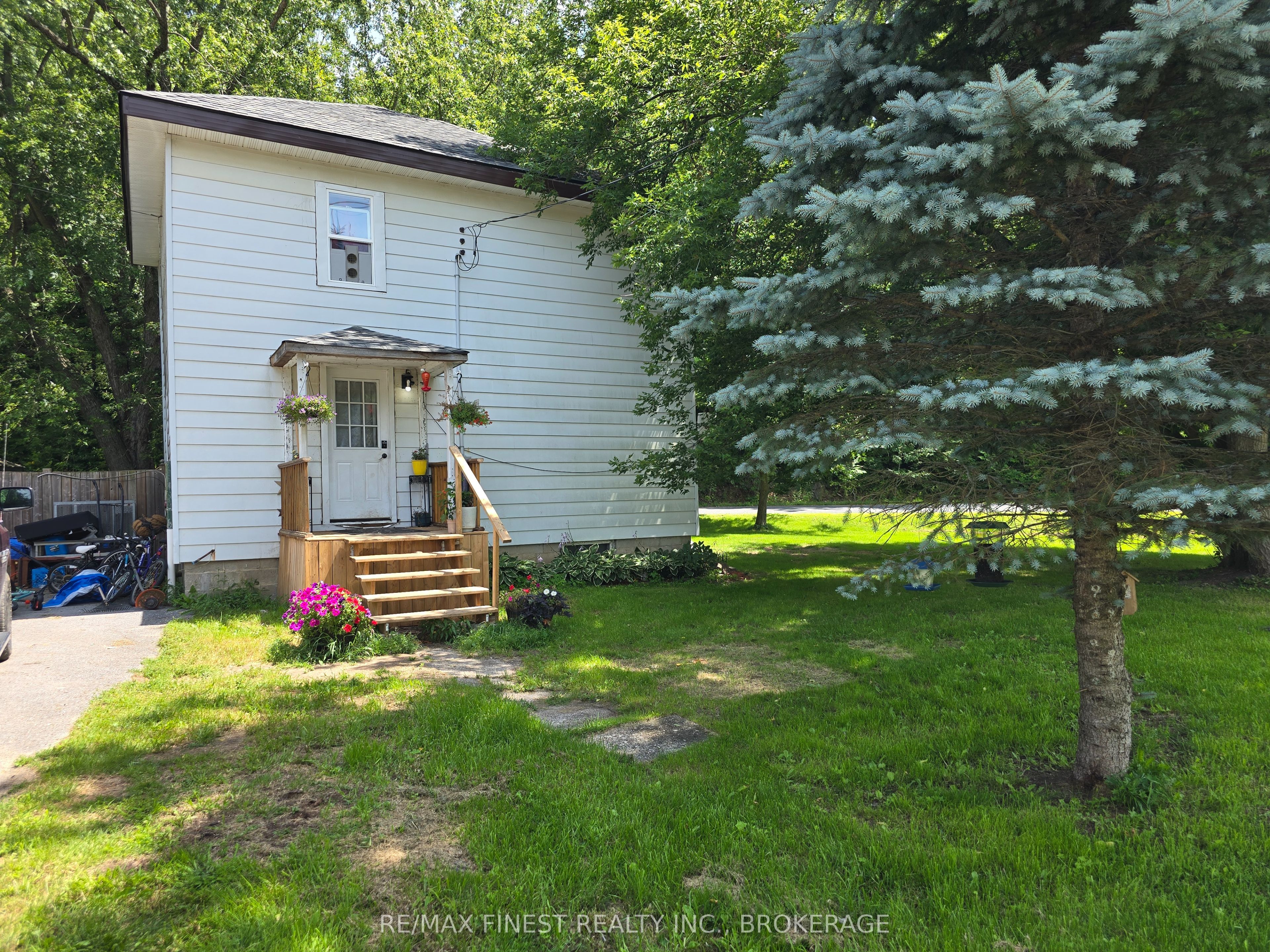 1469 Mountain Grove Road Property Photo 1