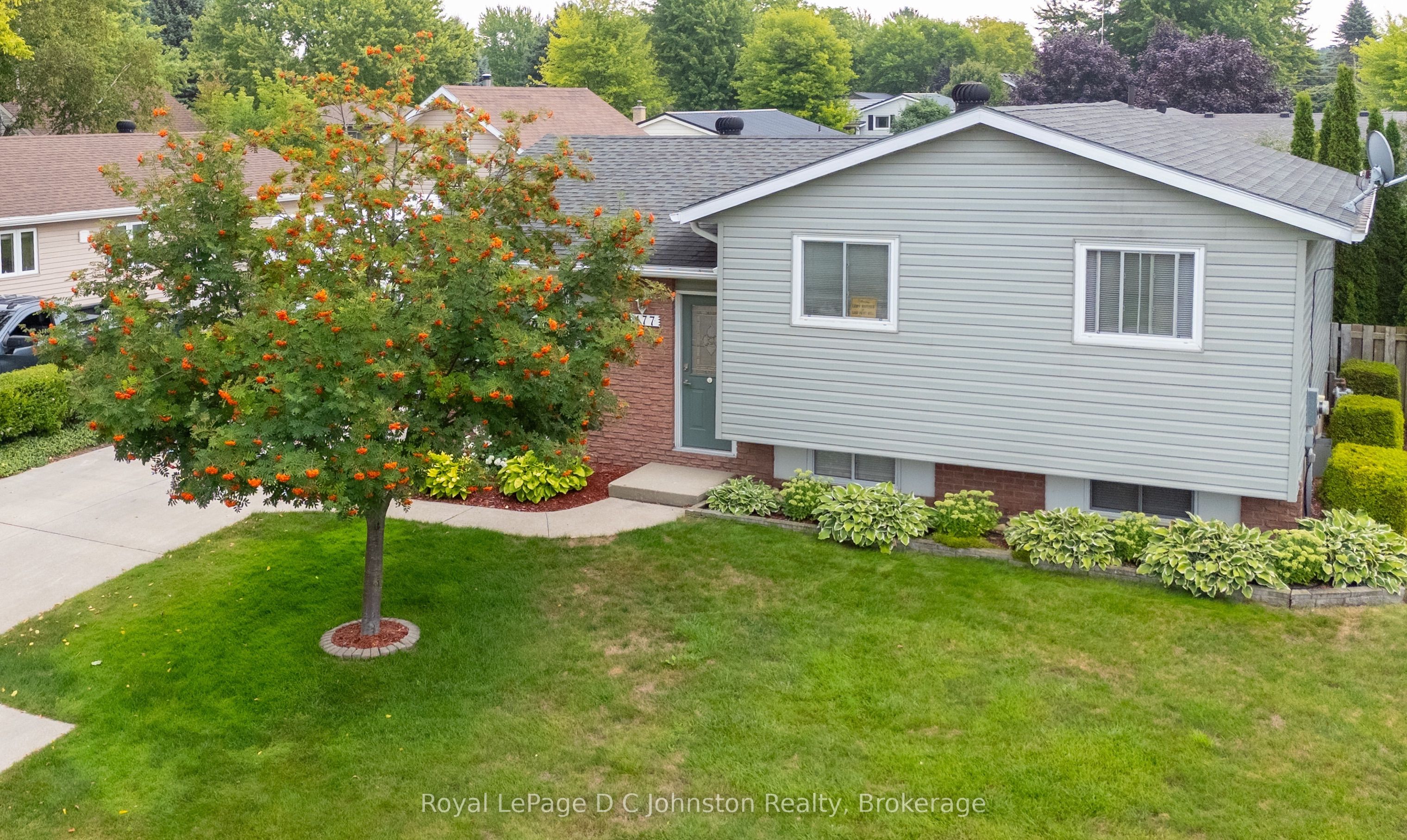 477 Wales Dr Property Photo 1