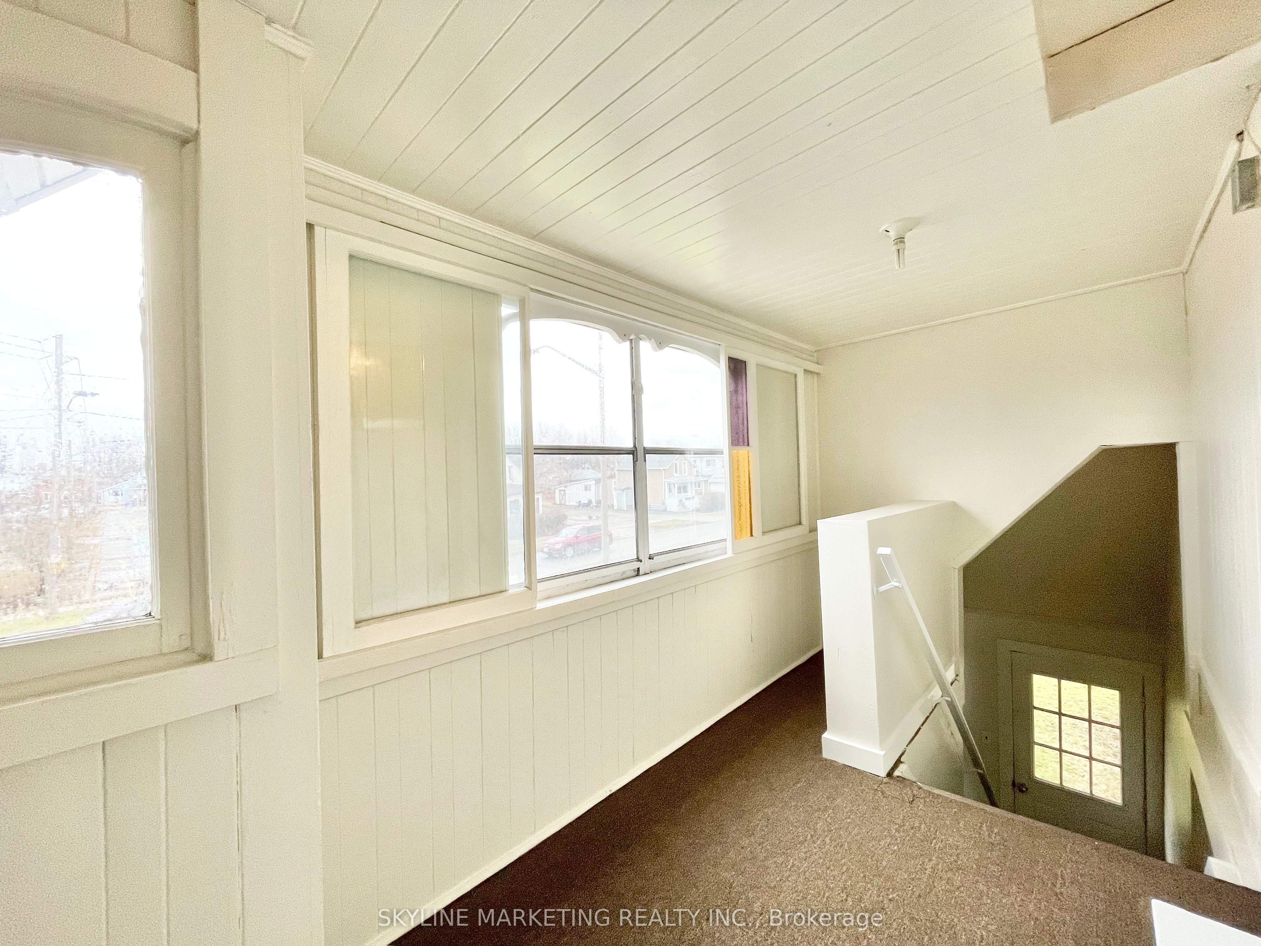 181 Lincoln Street Upper Property Photo 1