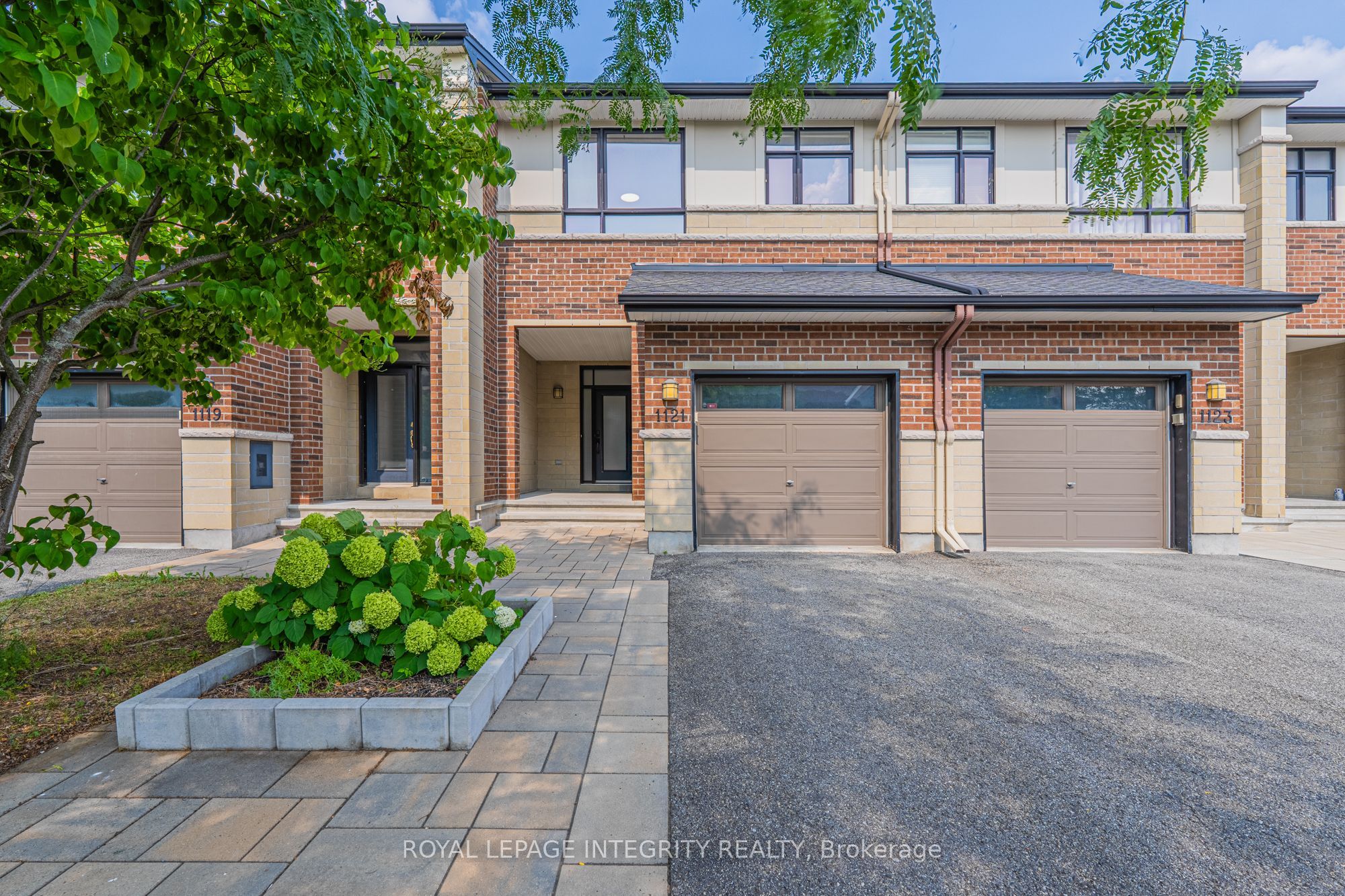 1121 Tischart Crescent Property Photo 1