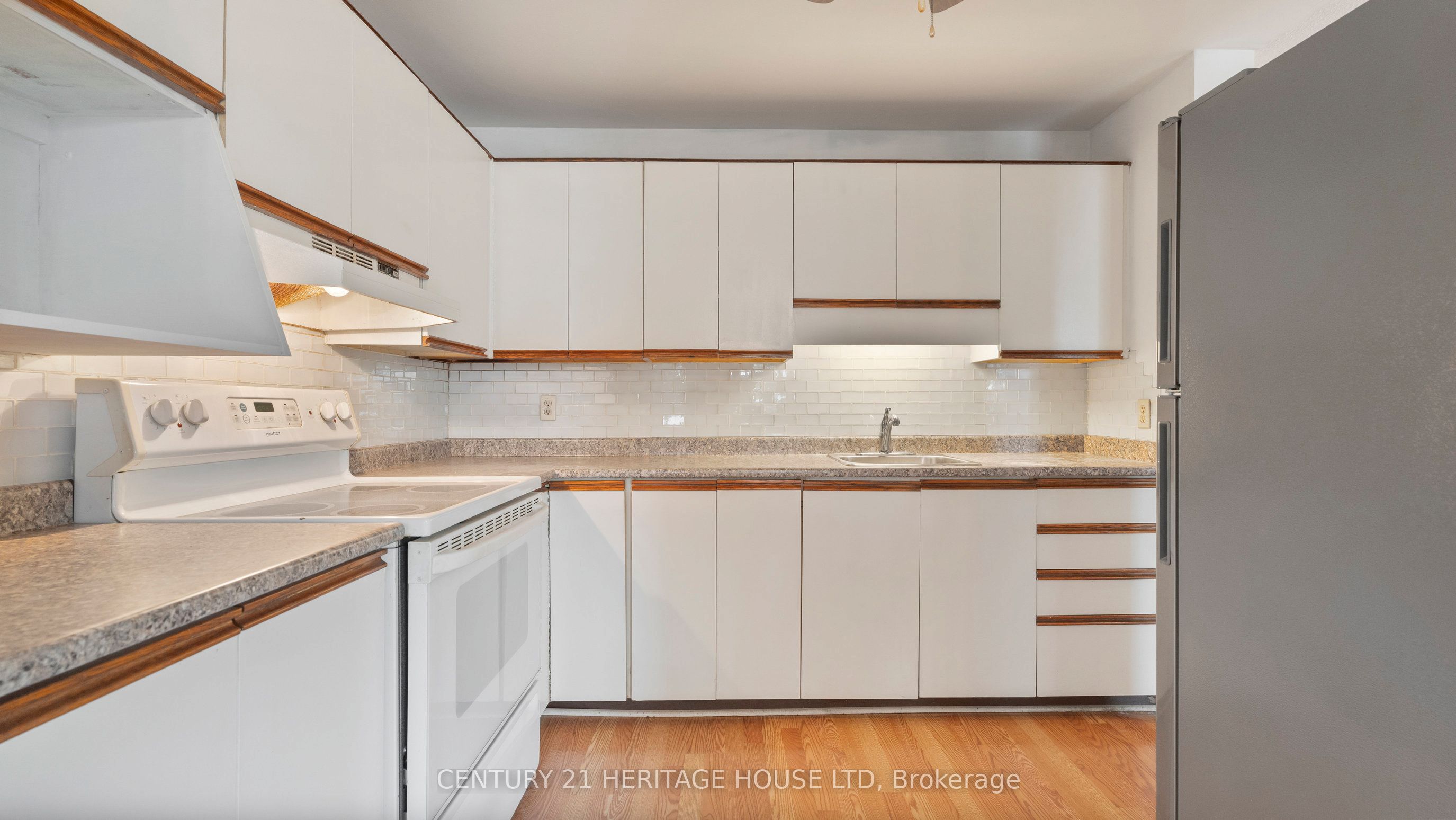 421 Fairview Drive 101 Property Photo 10