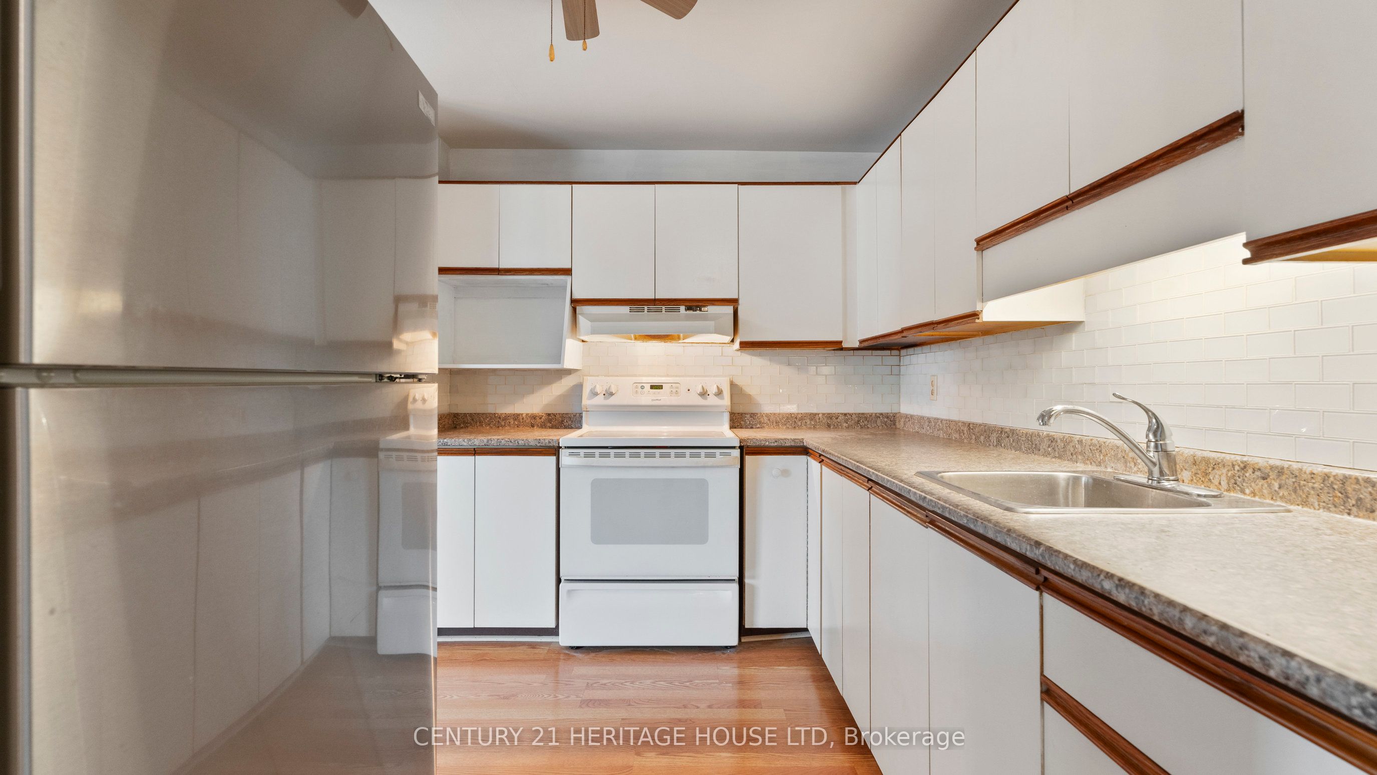 421 Fairview Drive 101 Property Photo 11