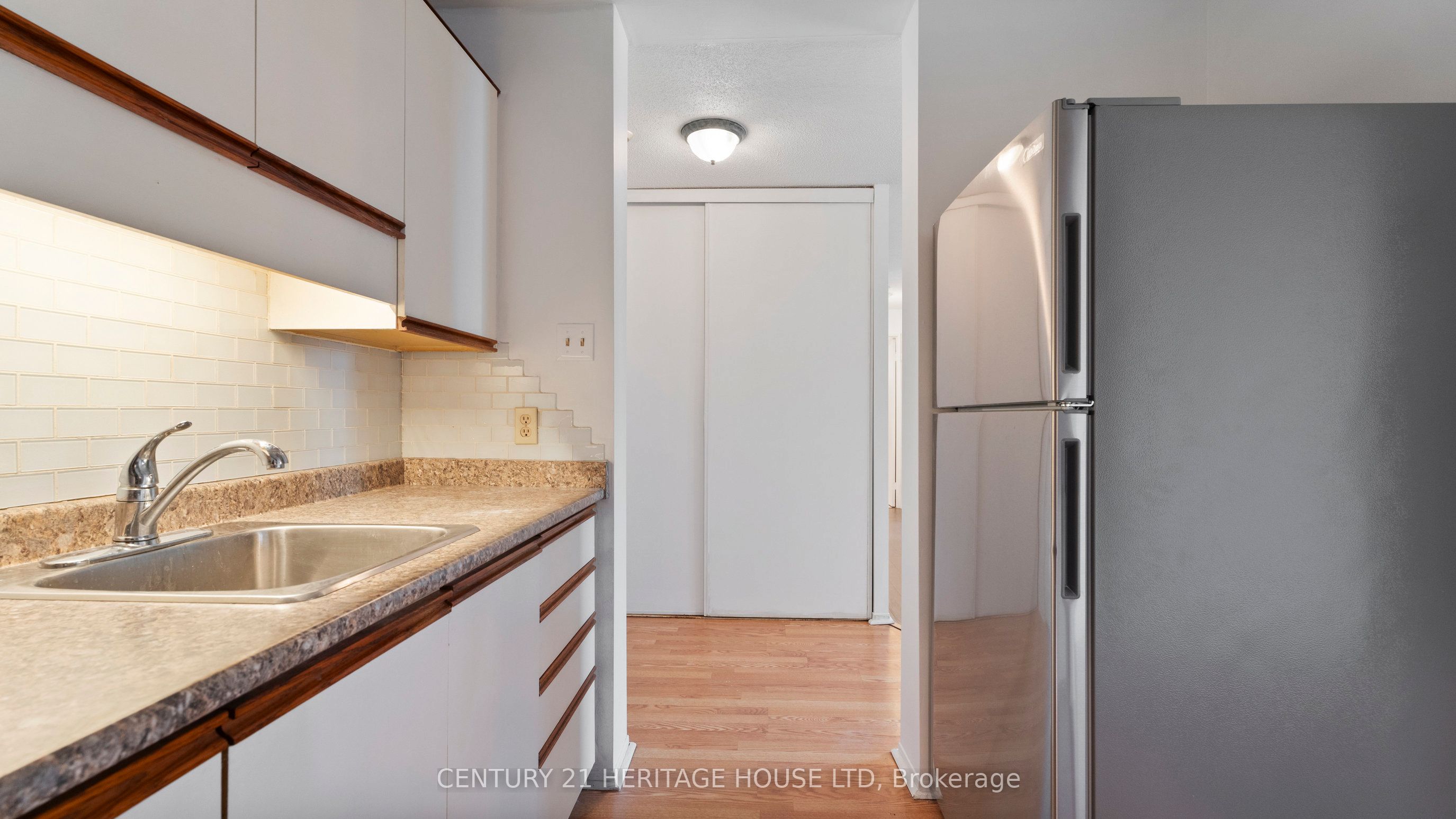 421 Fairview Drive 101 Property Photo 12