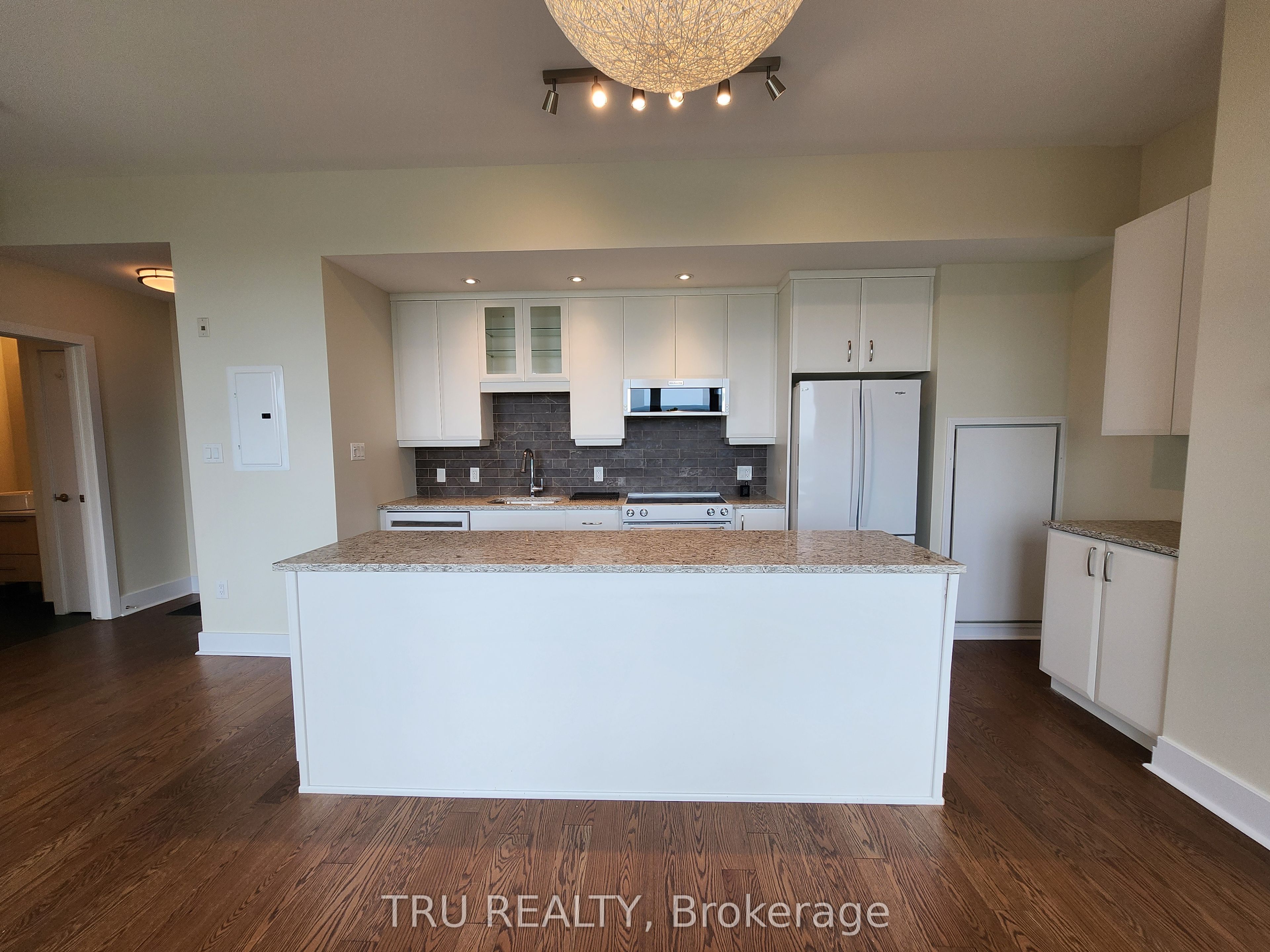 101 Richmond Road 609 Property Photo 8