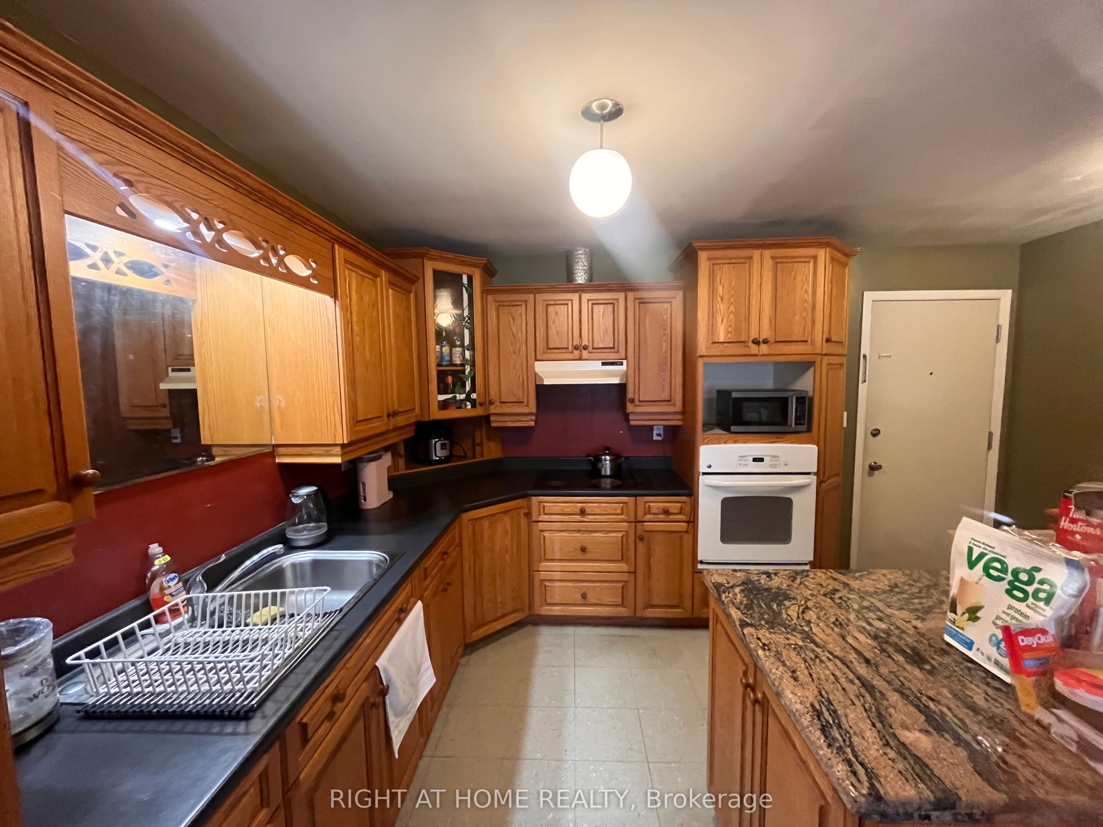 1781 Wavell Street Property Photo 21