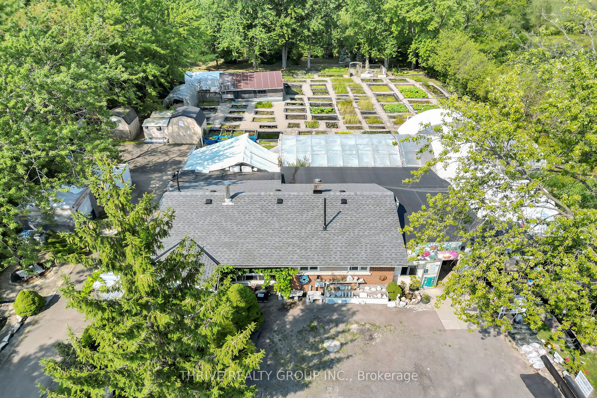 22049 Hyde Park Road Property Photo 4