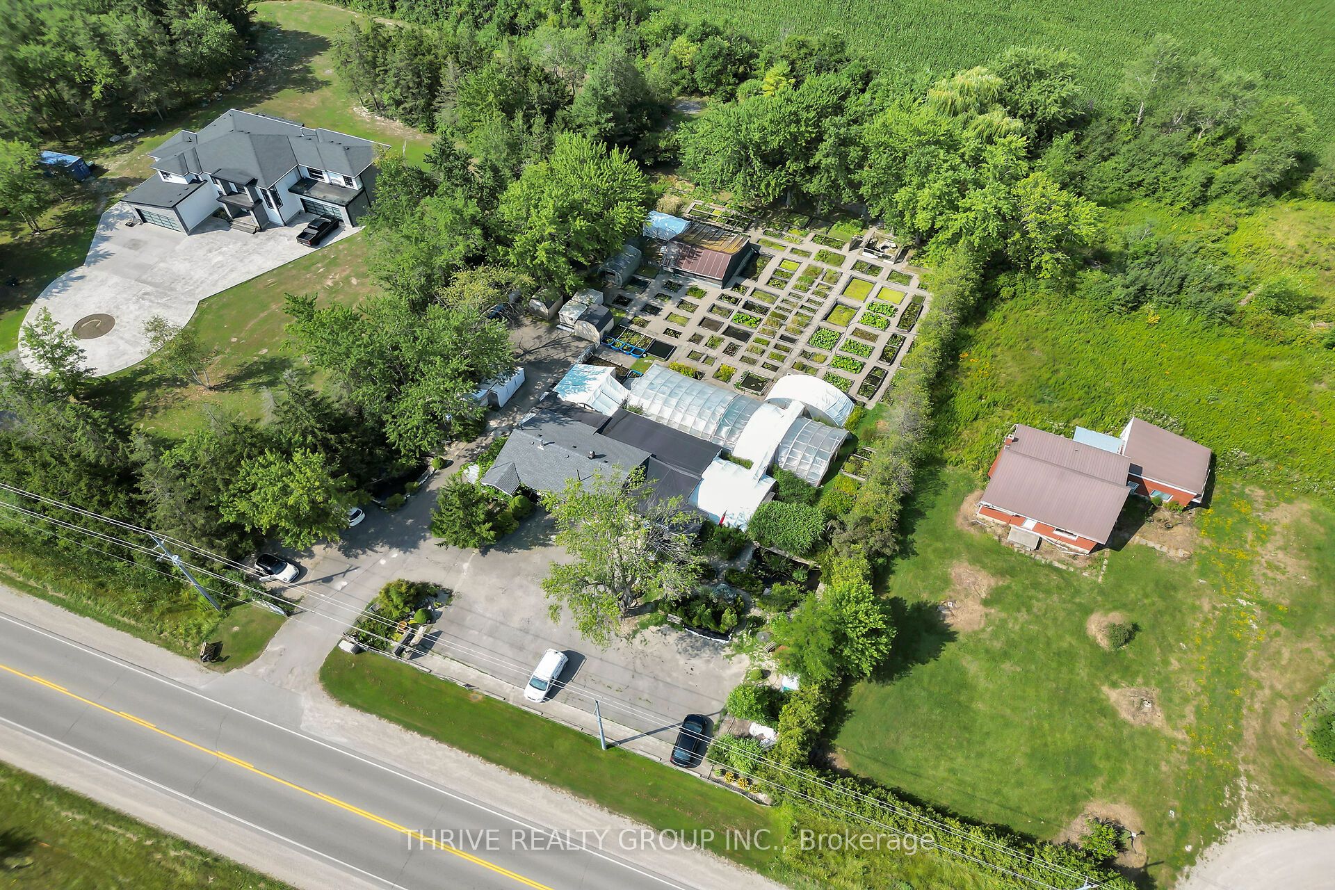 22049 Hyde Park Road Property Photo 5