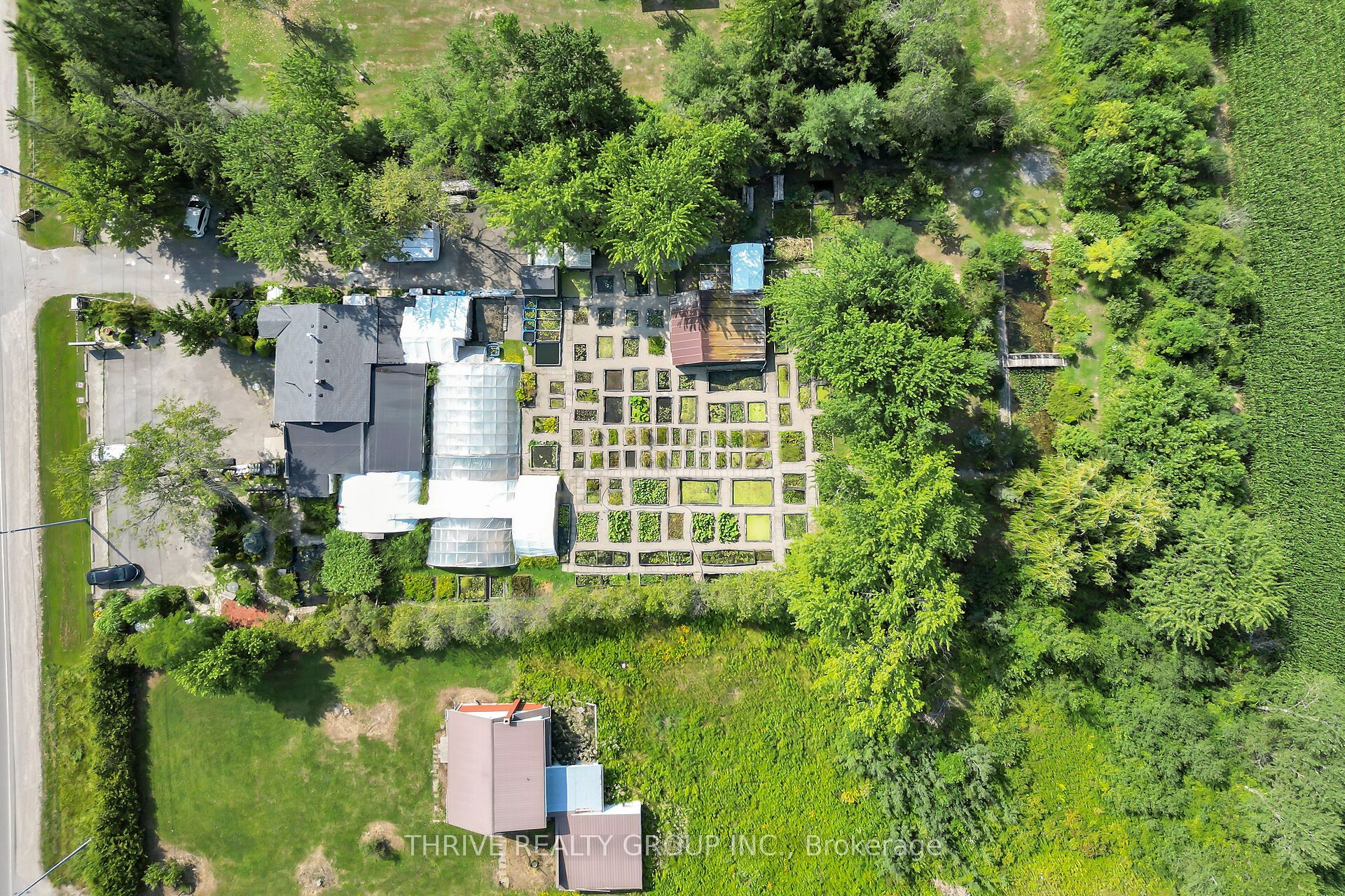 22049 Hyde Park Road Property Photo 9
