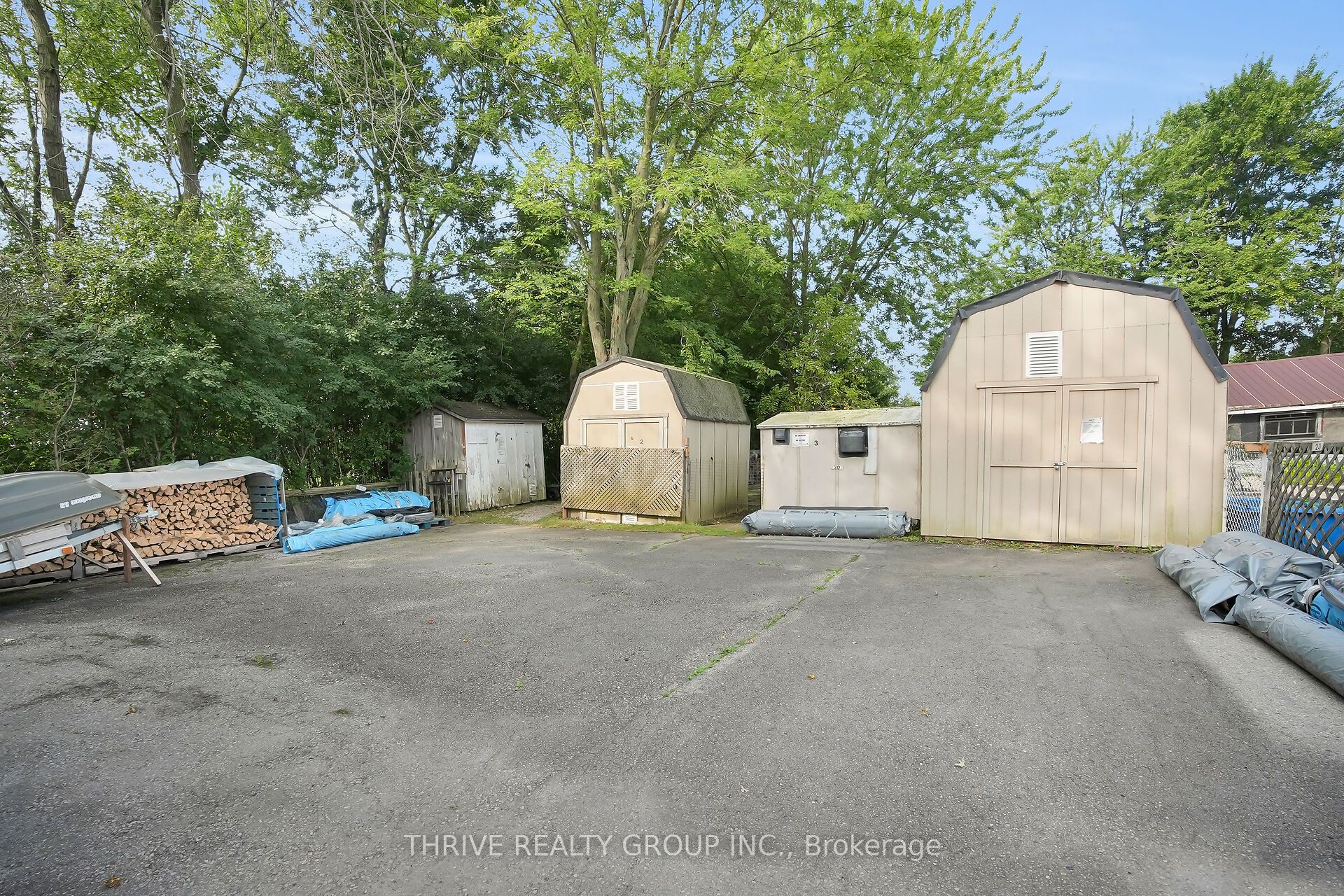 22049 Hyde Park Road Property Photo 17