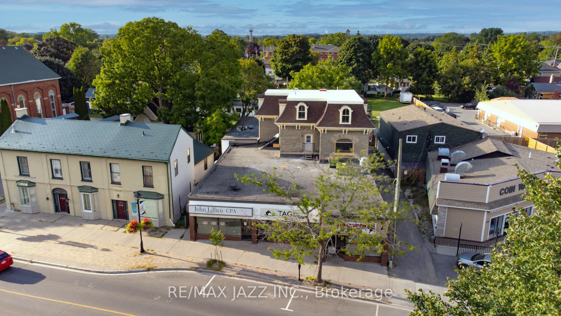 144 King Street W Property Photo 1