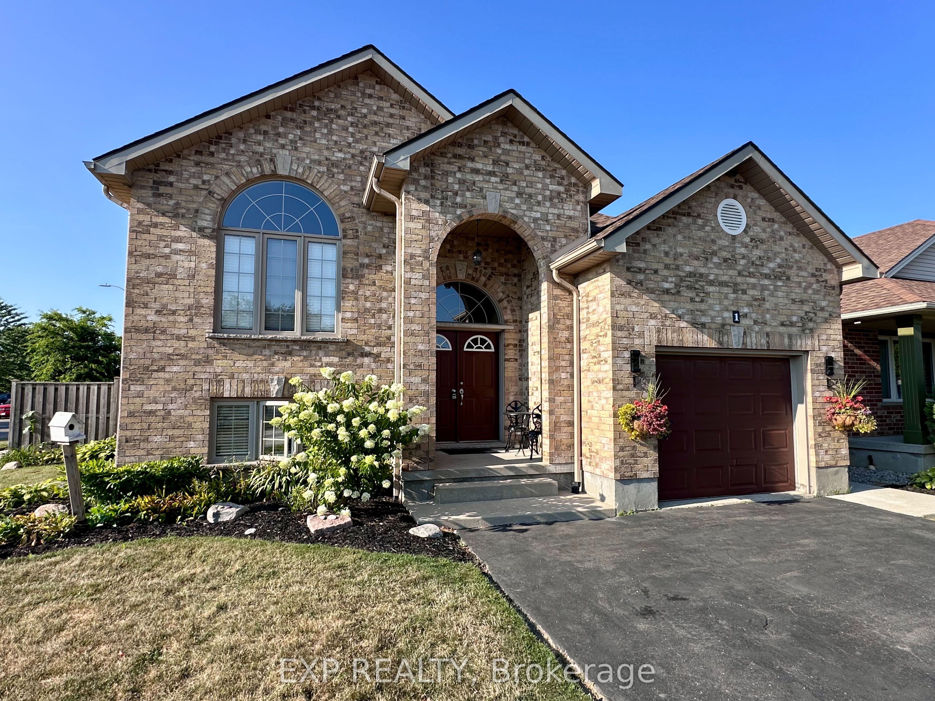 1 Falconridge Court Property Photo 1