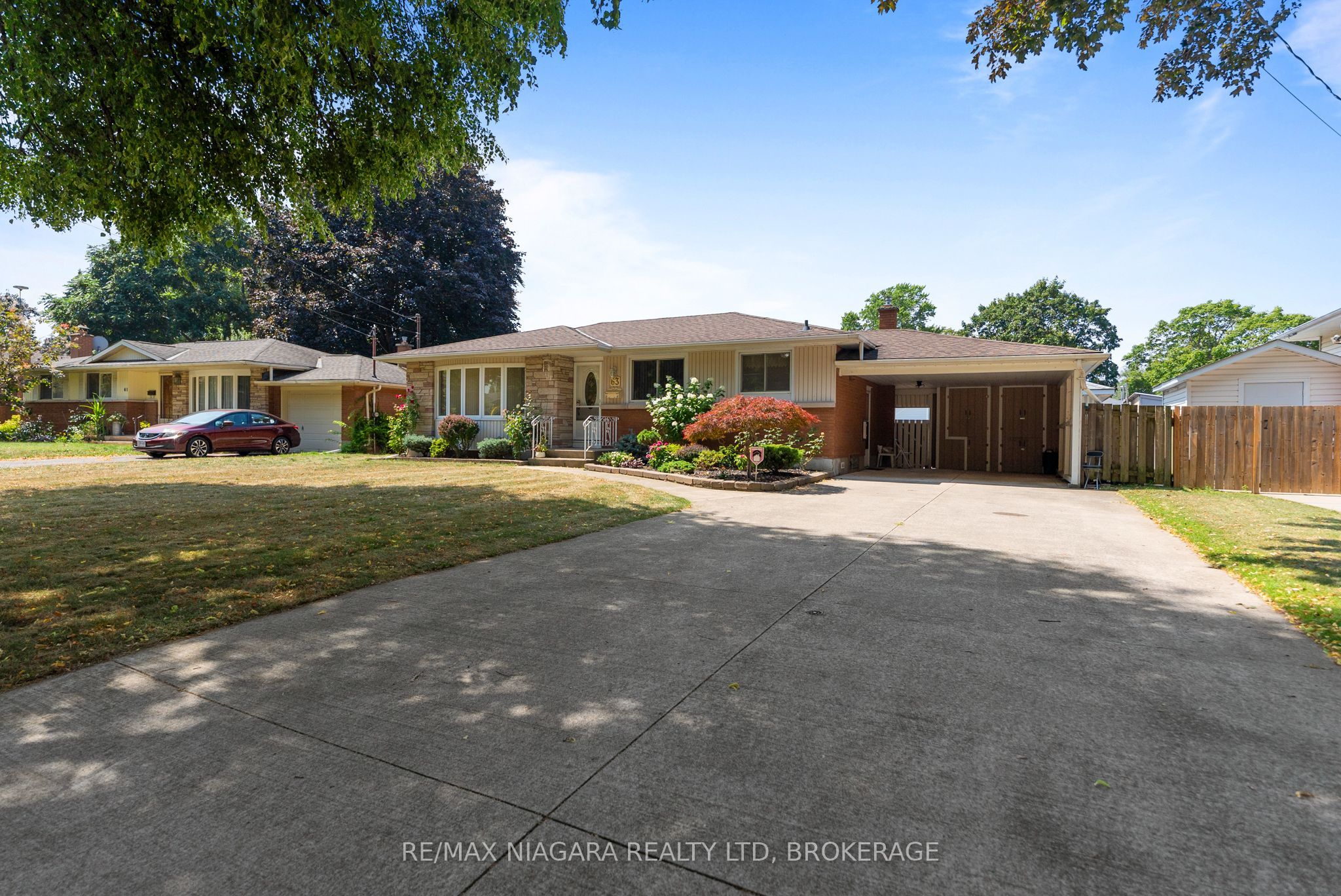 63 Trelawne Dr Property Photo 1