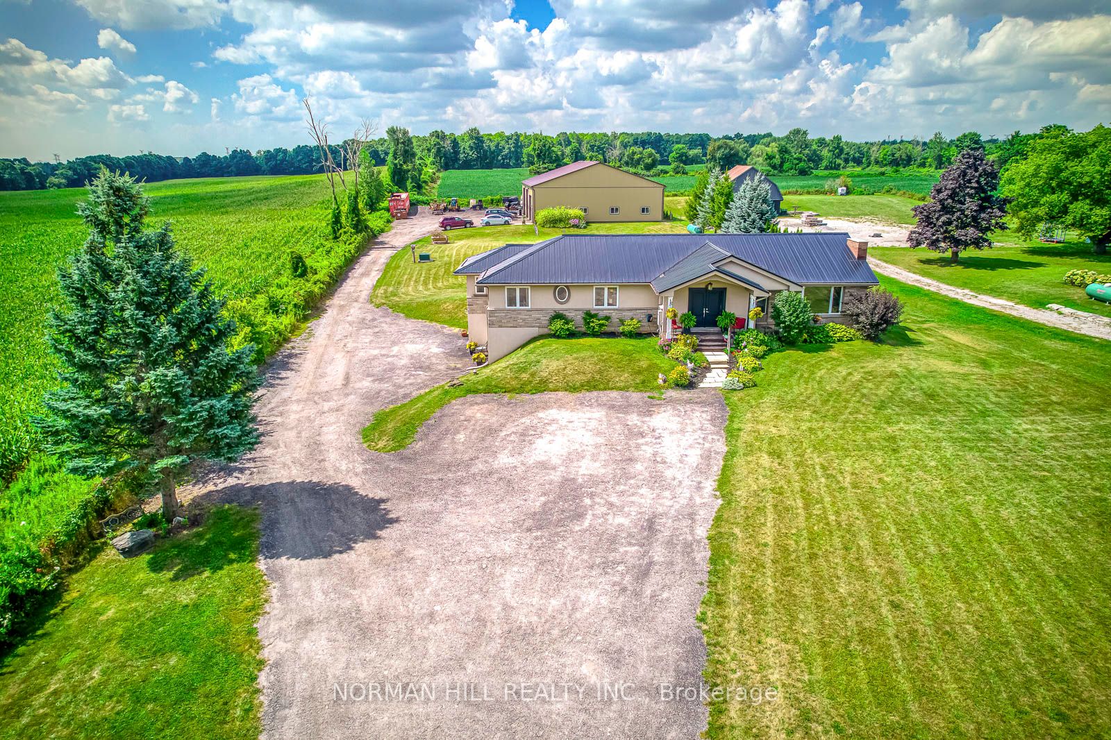 5022 6th Line Property Photo 1