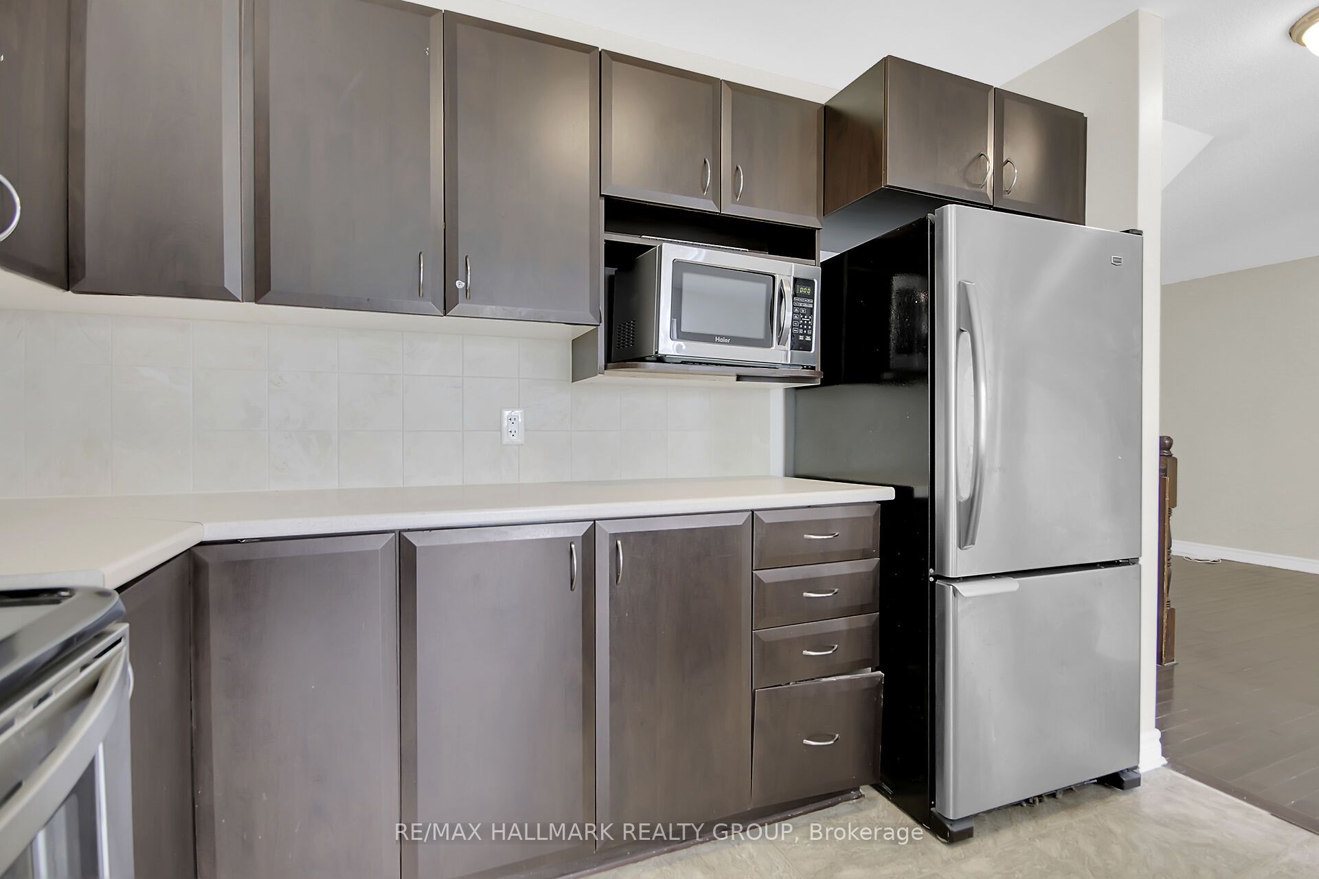 418 Temiskaming Crescent Property Photo 16