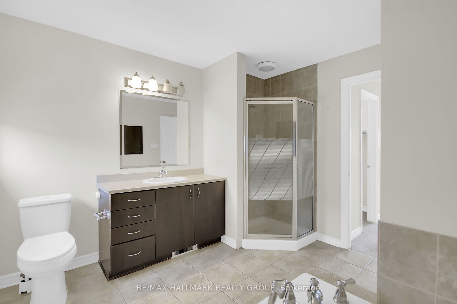 418 Temiskaming Crescent Property Photo 23