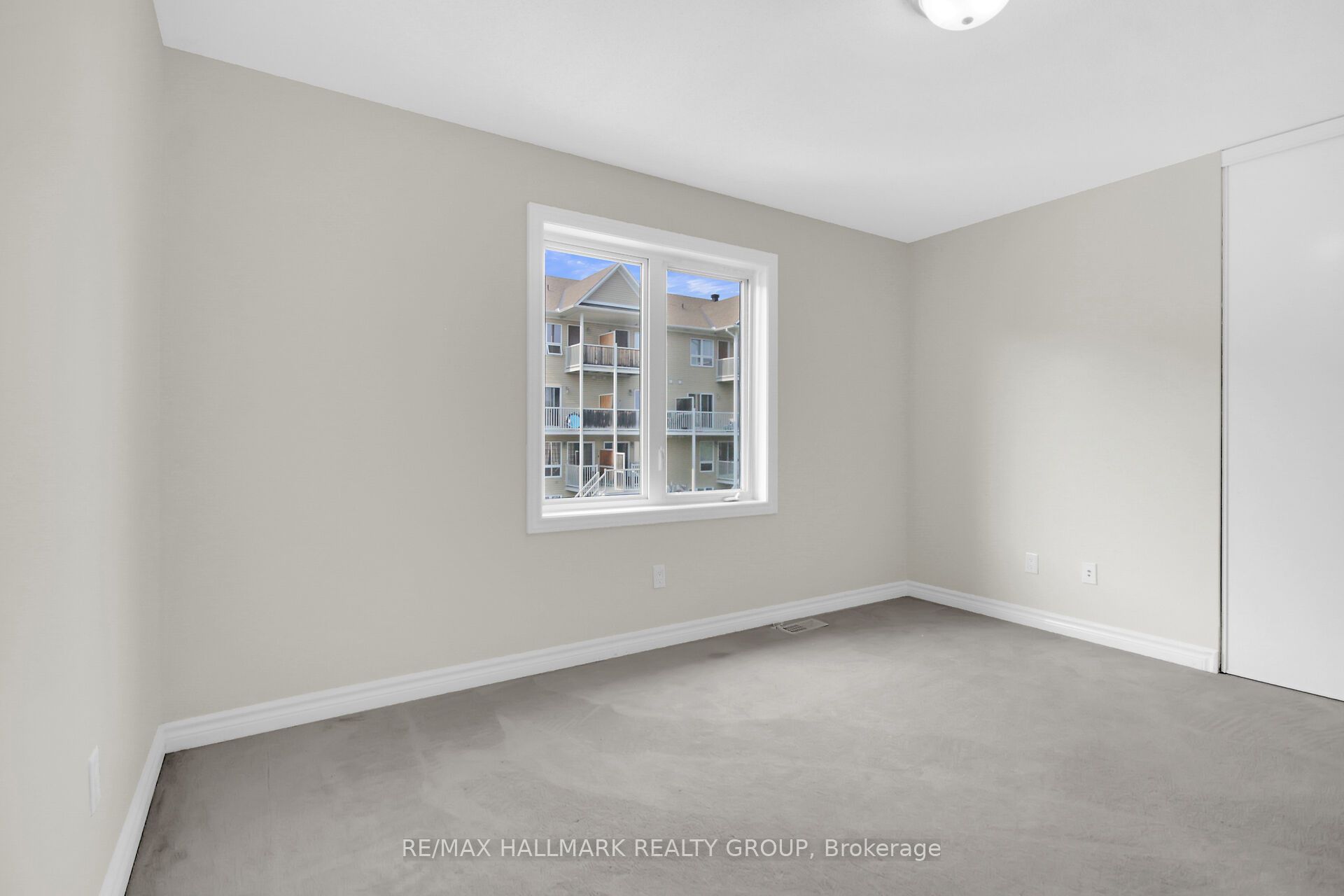 418 Temiskaming Crescent Property Photo 26