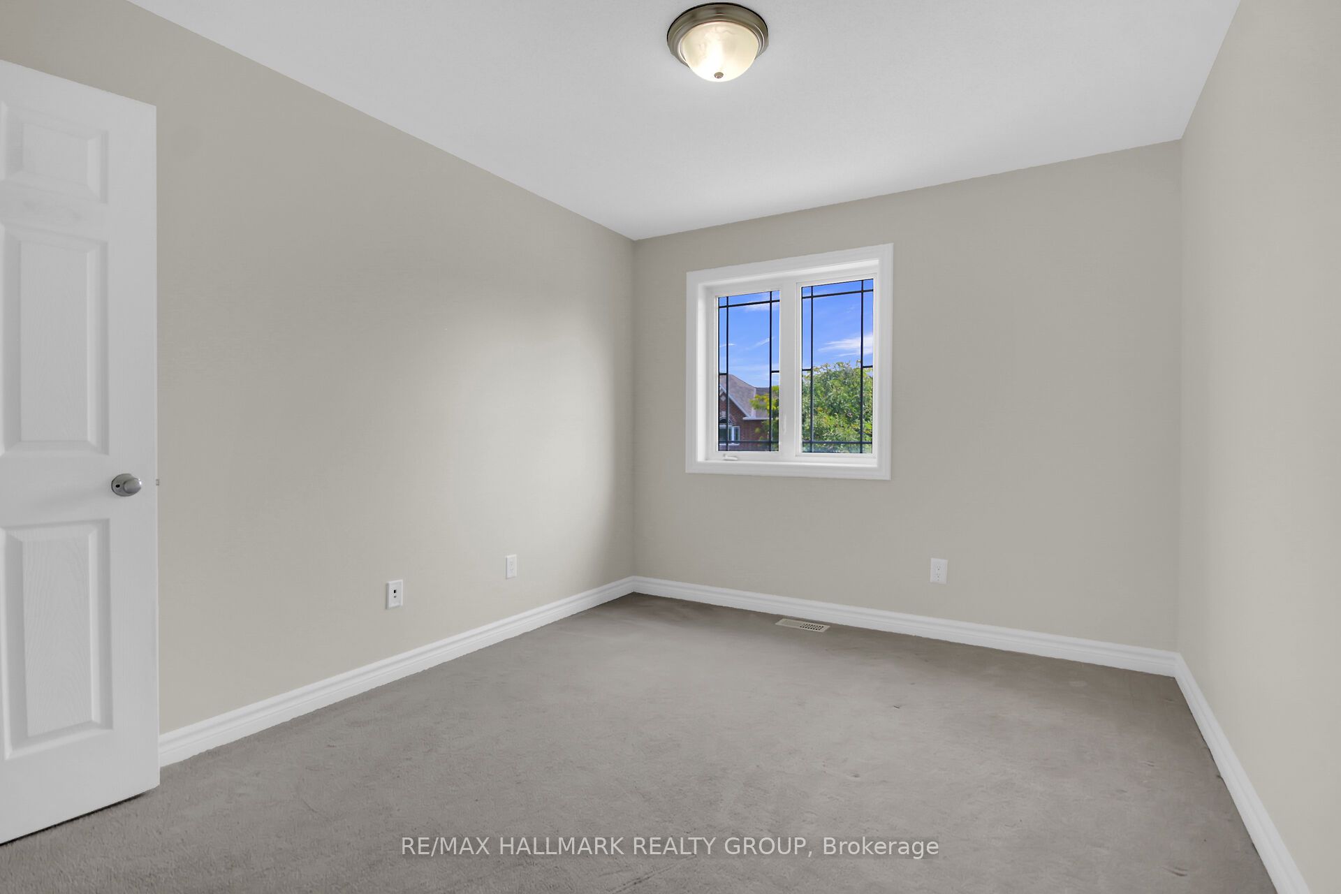 418 Temiskaming Crescent Property Photo 29