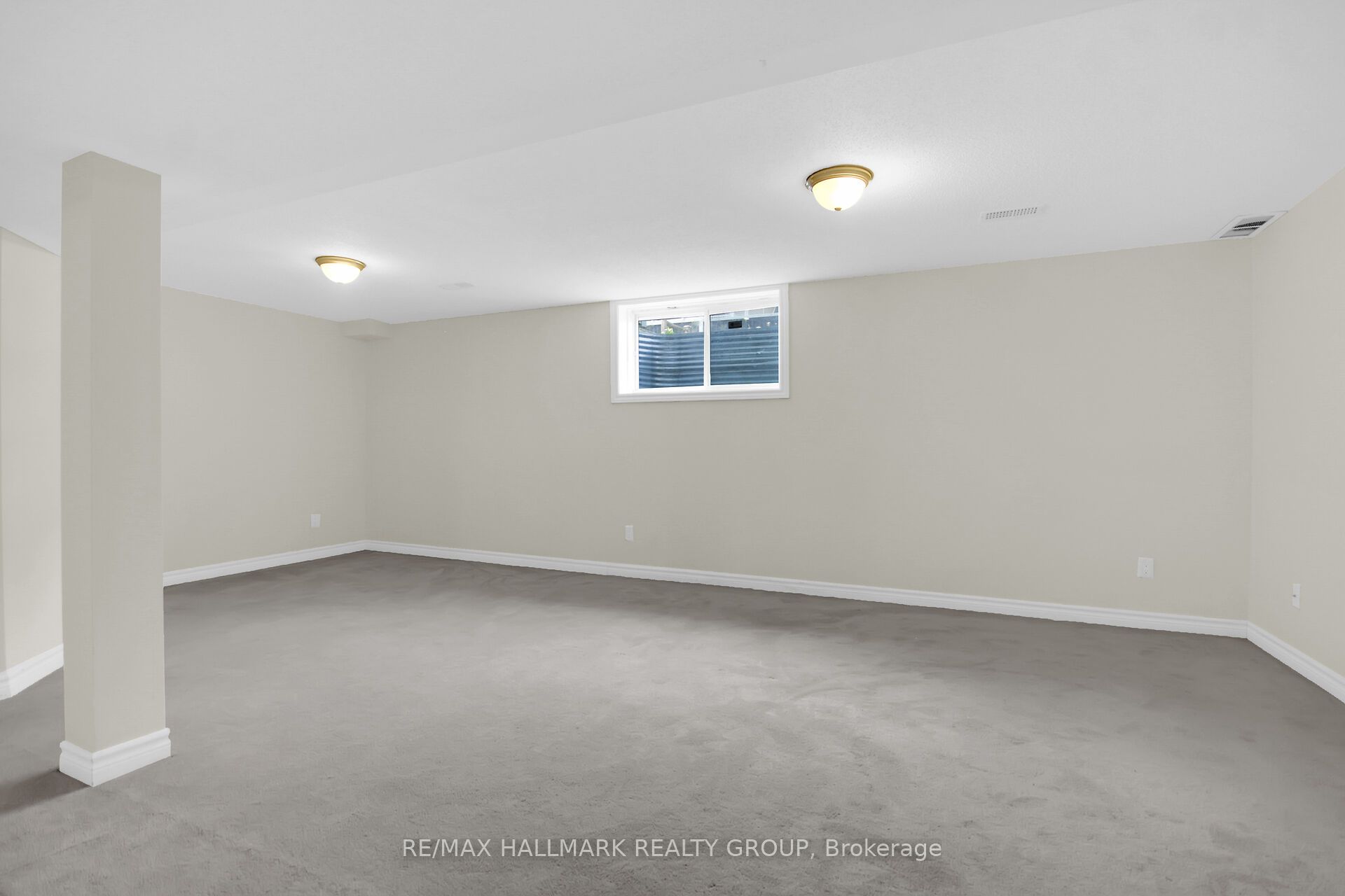 418 Temiskaming Crescent Property Photo 31