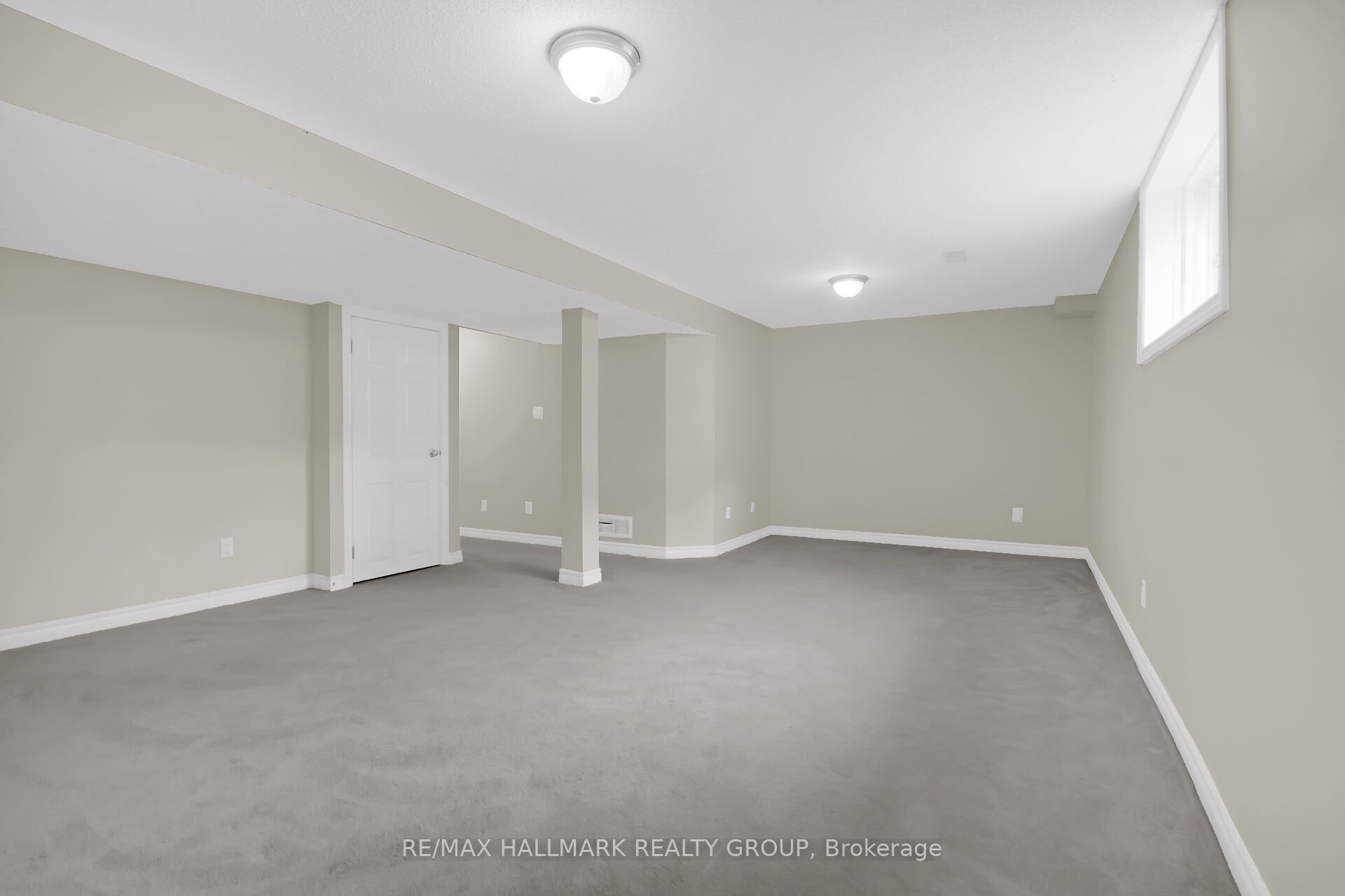 418 Temiskaming Crescent Property Photo 33