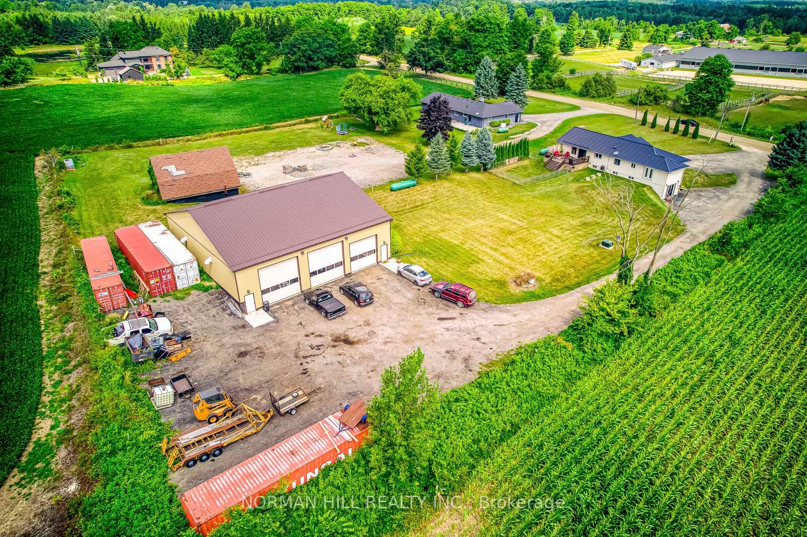 5022 6th Line Property Photo 1