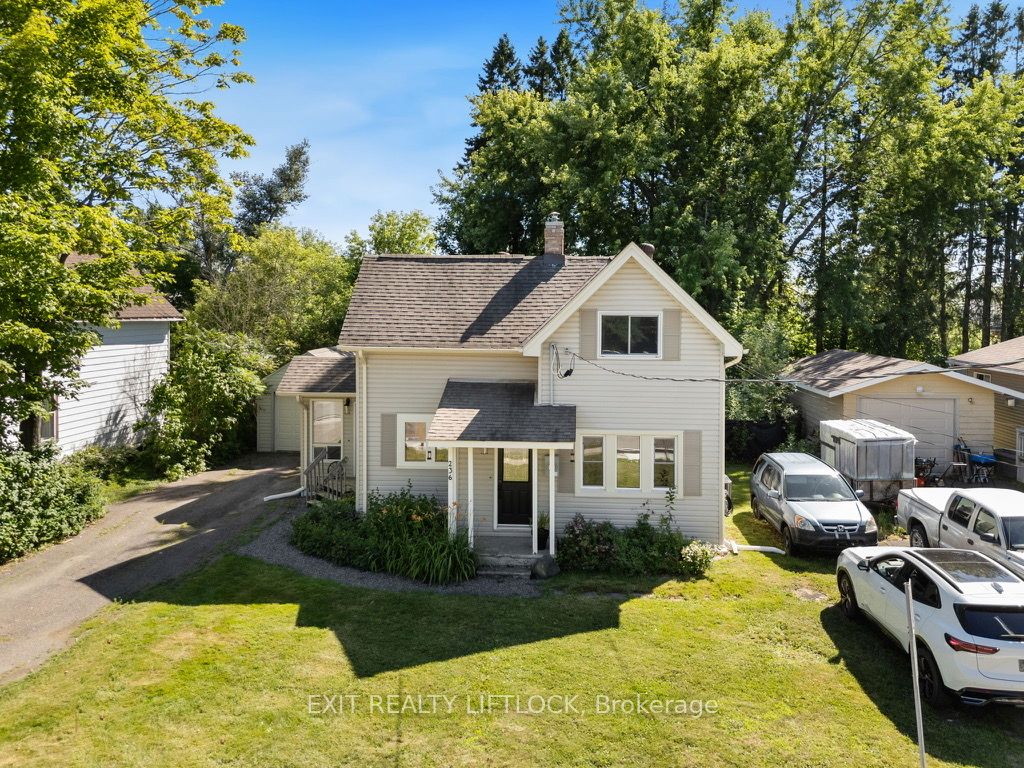 236 Hiram St Property Photo 1