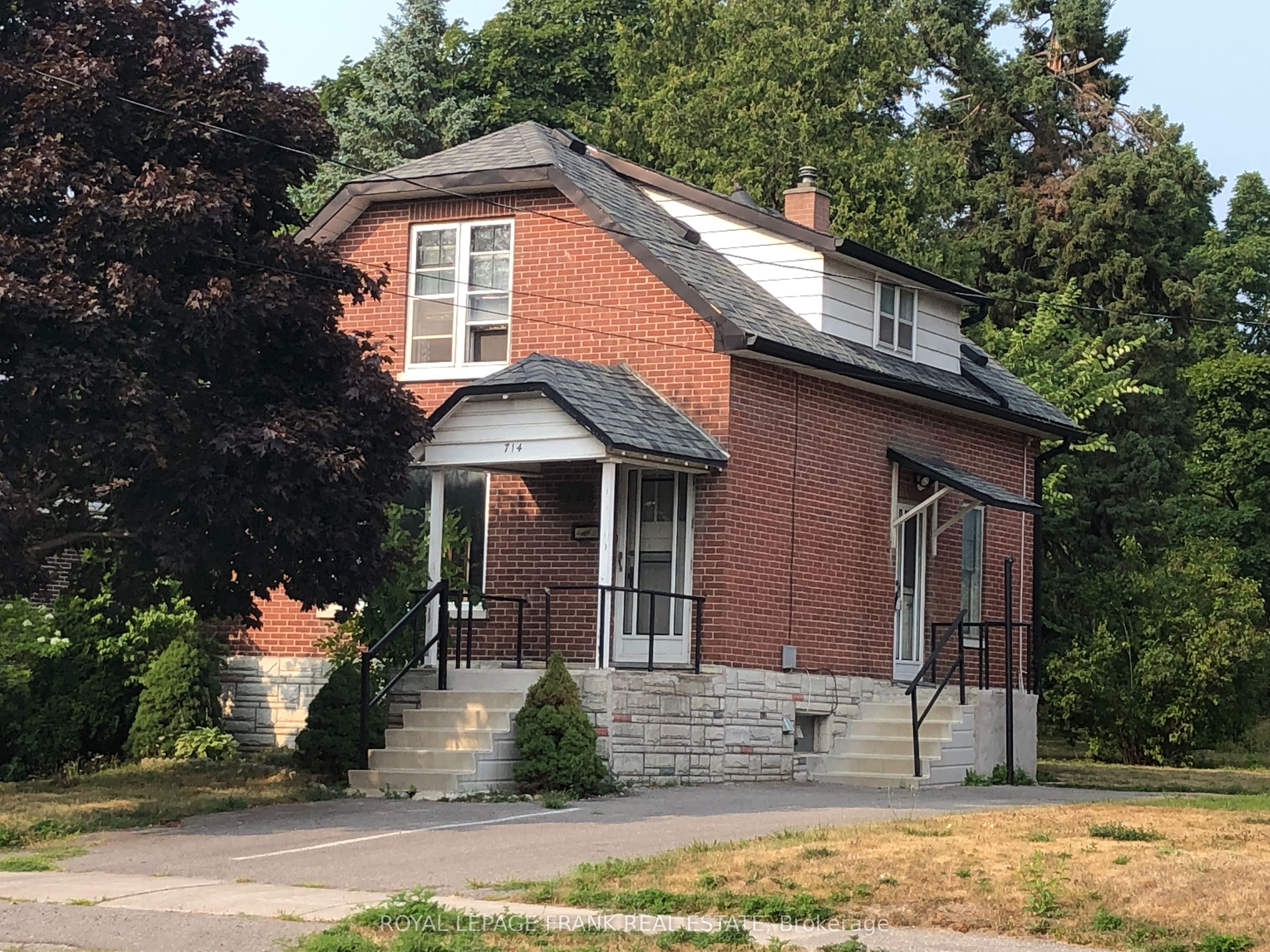 714 Chemong Road Property Photo 1