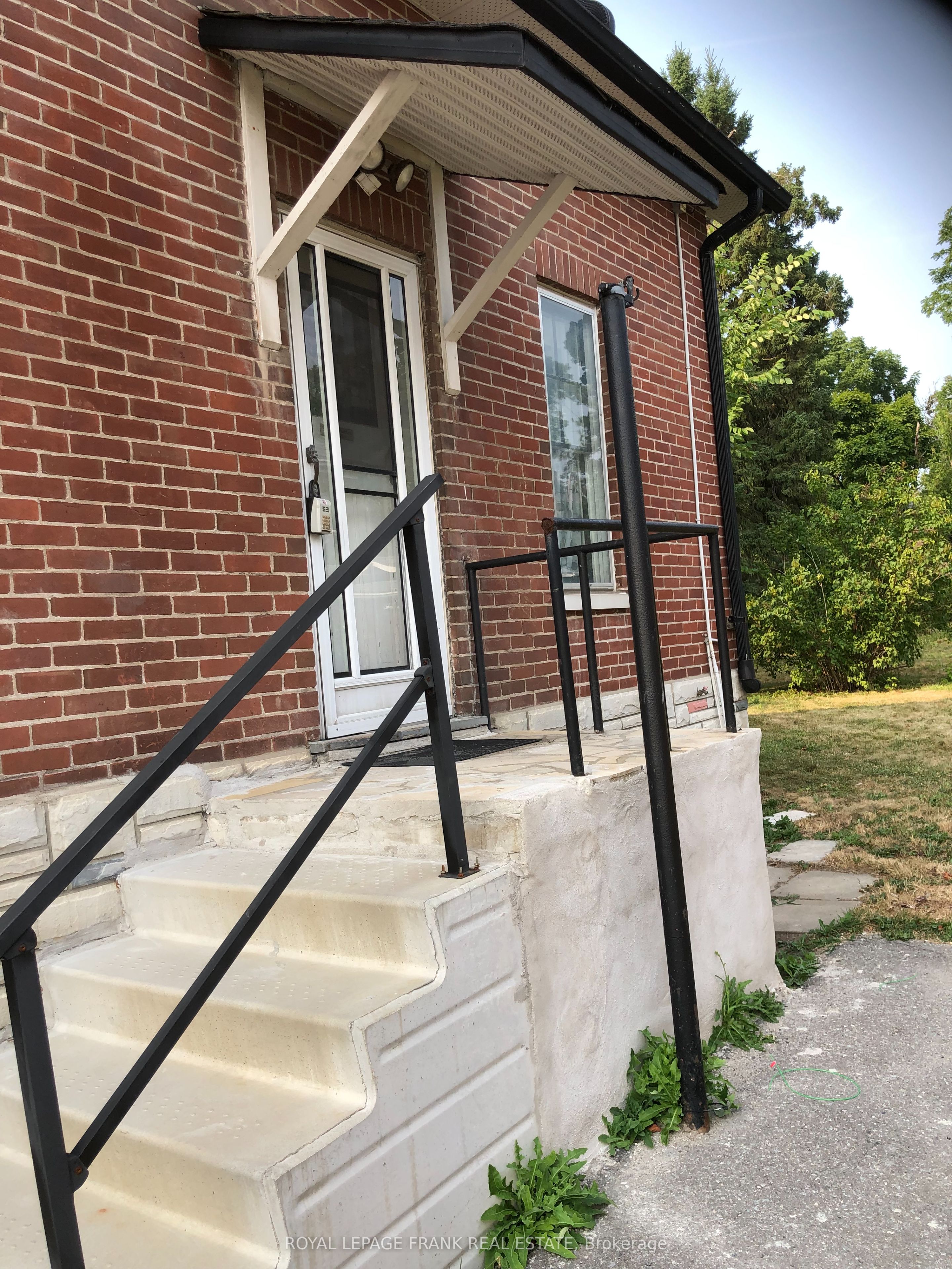 714 Chemong Road Property Photo 4