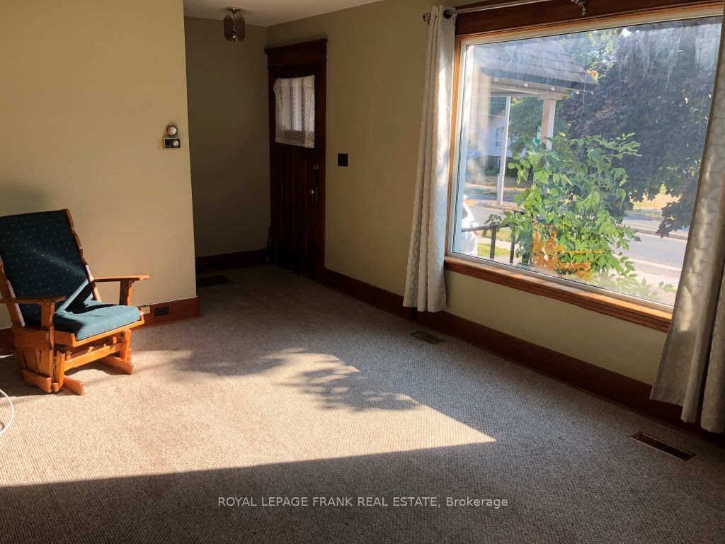 714 Chemong Road Property Photo 5