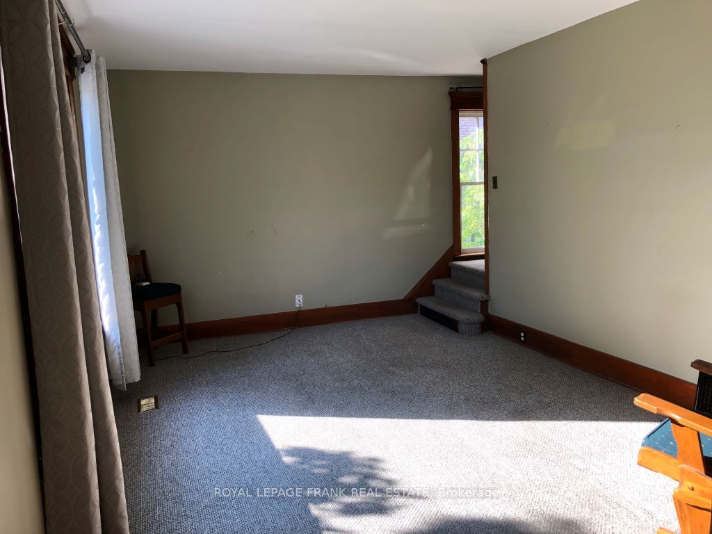 714 Chemong Road Property Photo 7