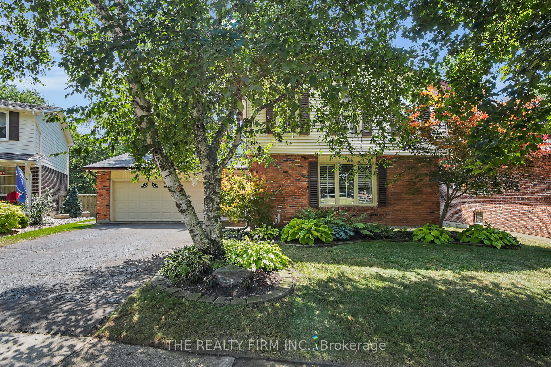 31 Mctaggart Cres Property Photo 1