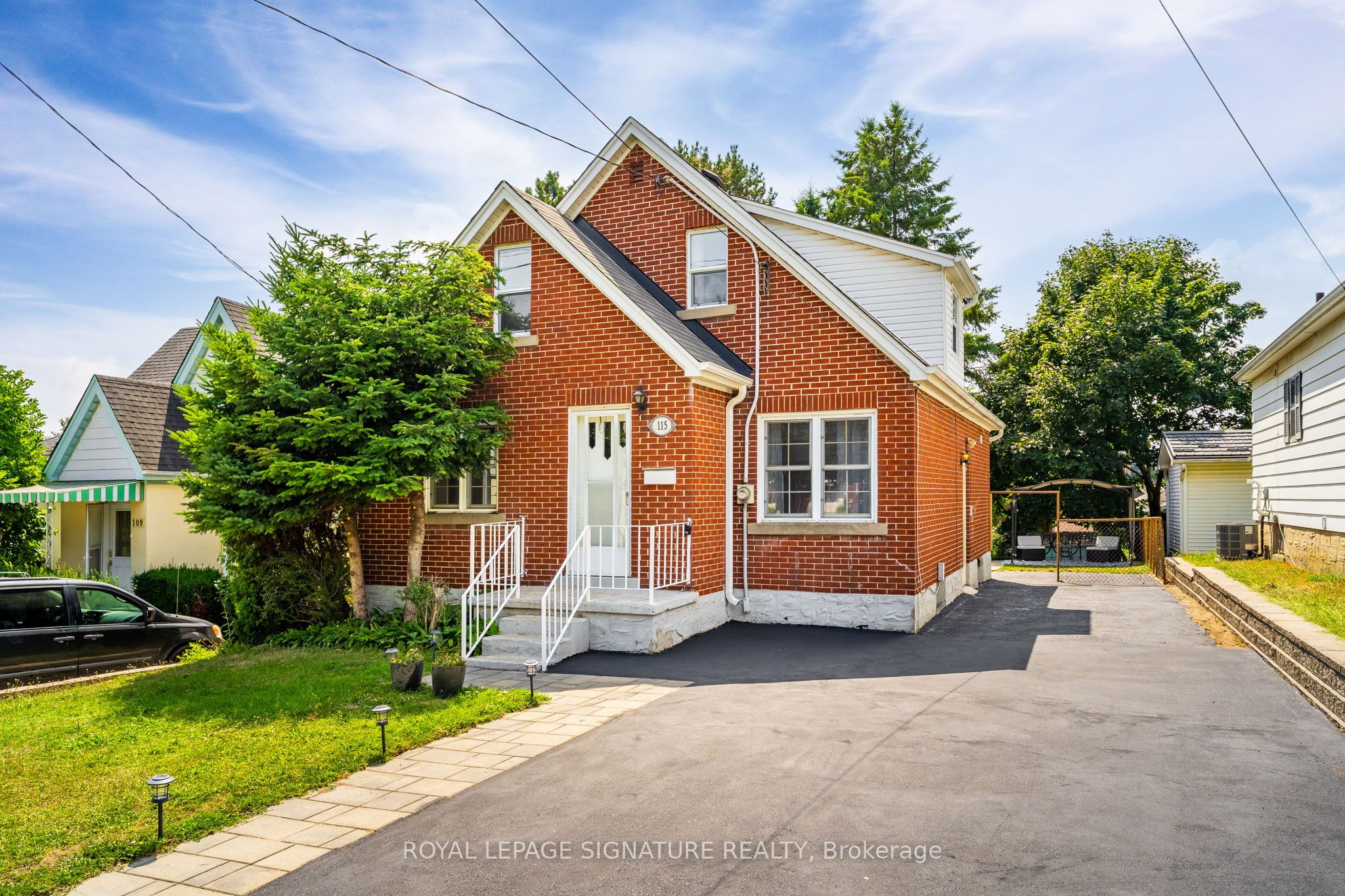 115 Lancaster St W Property Photo 1