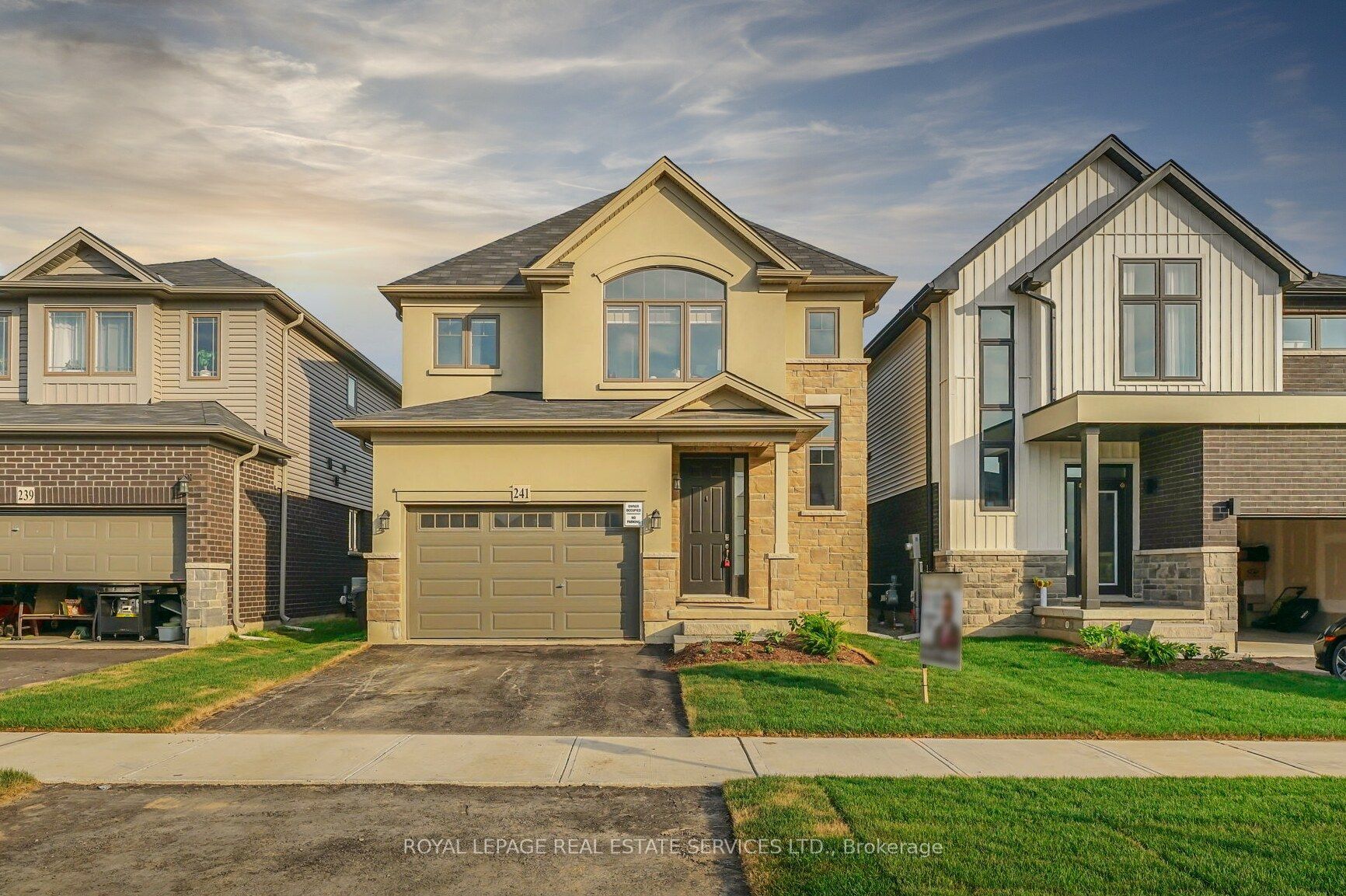 241 Longboat Run Property Photo 2