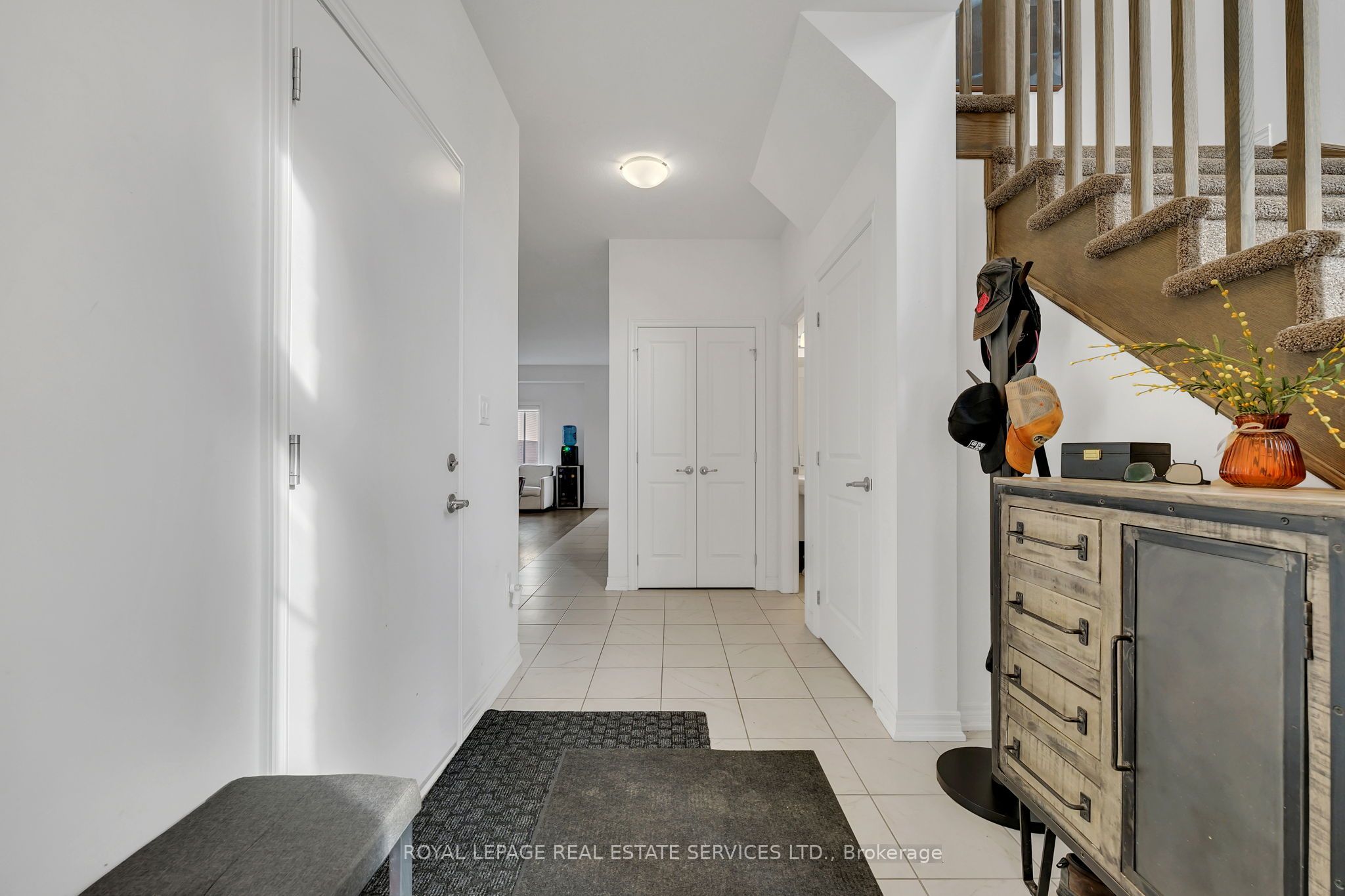 241 Longboat Run Property Photo 9