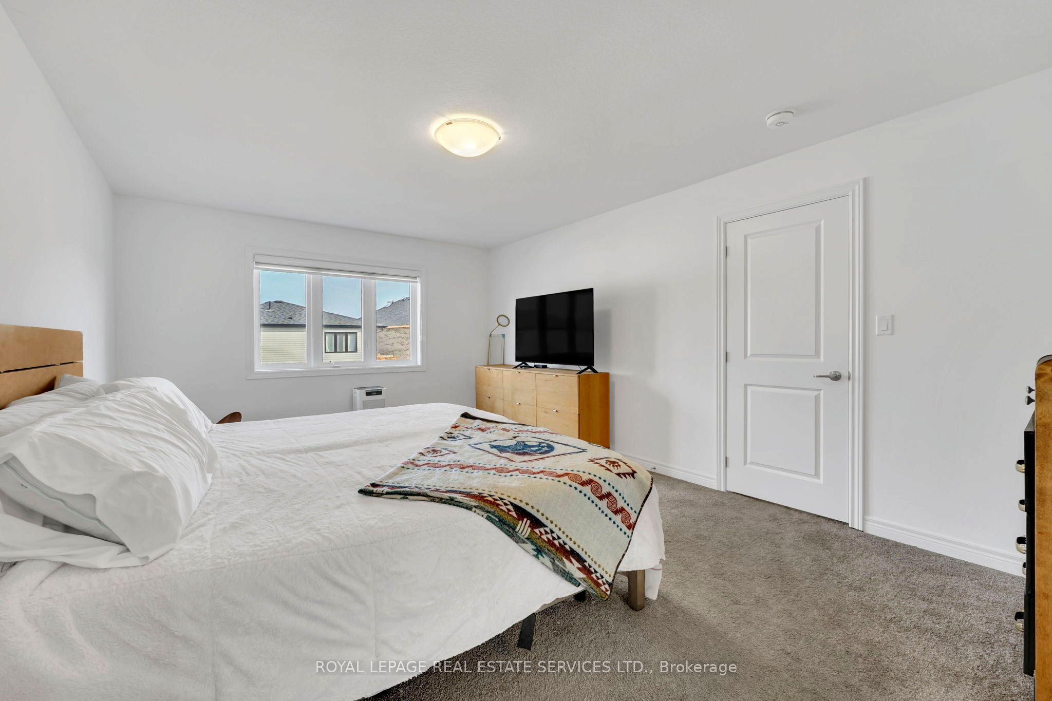 241 Longboat Run Property Photo 32