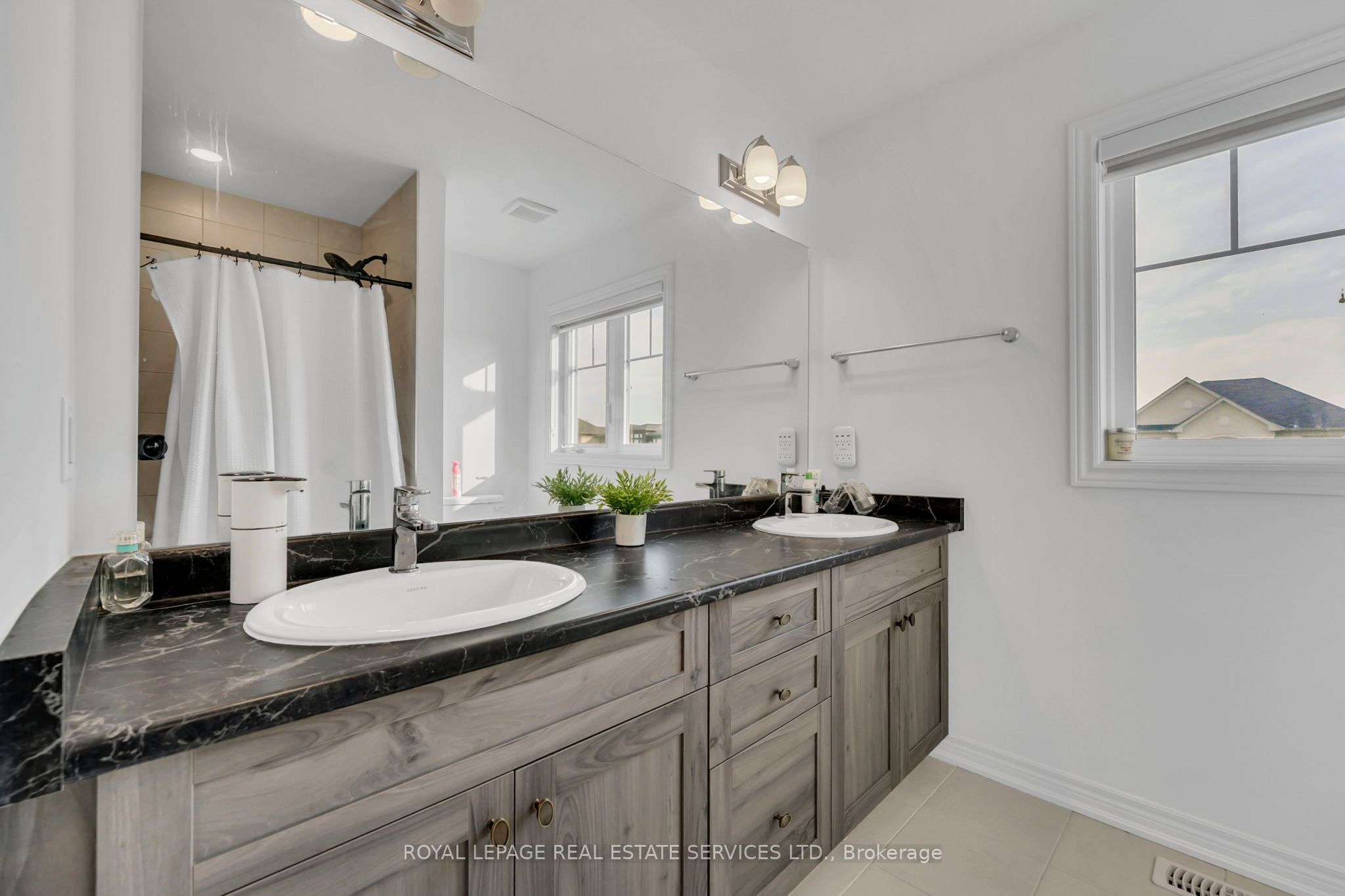 241 Longboat Run Property Photo 35