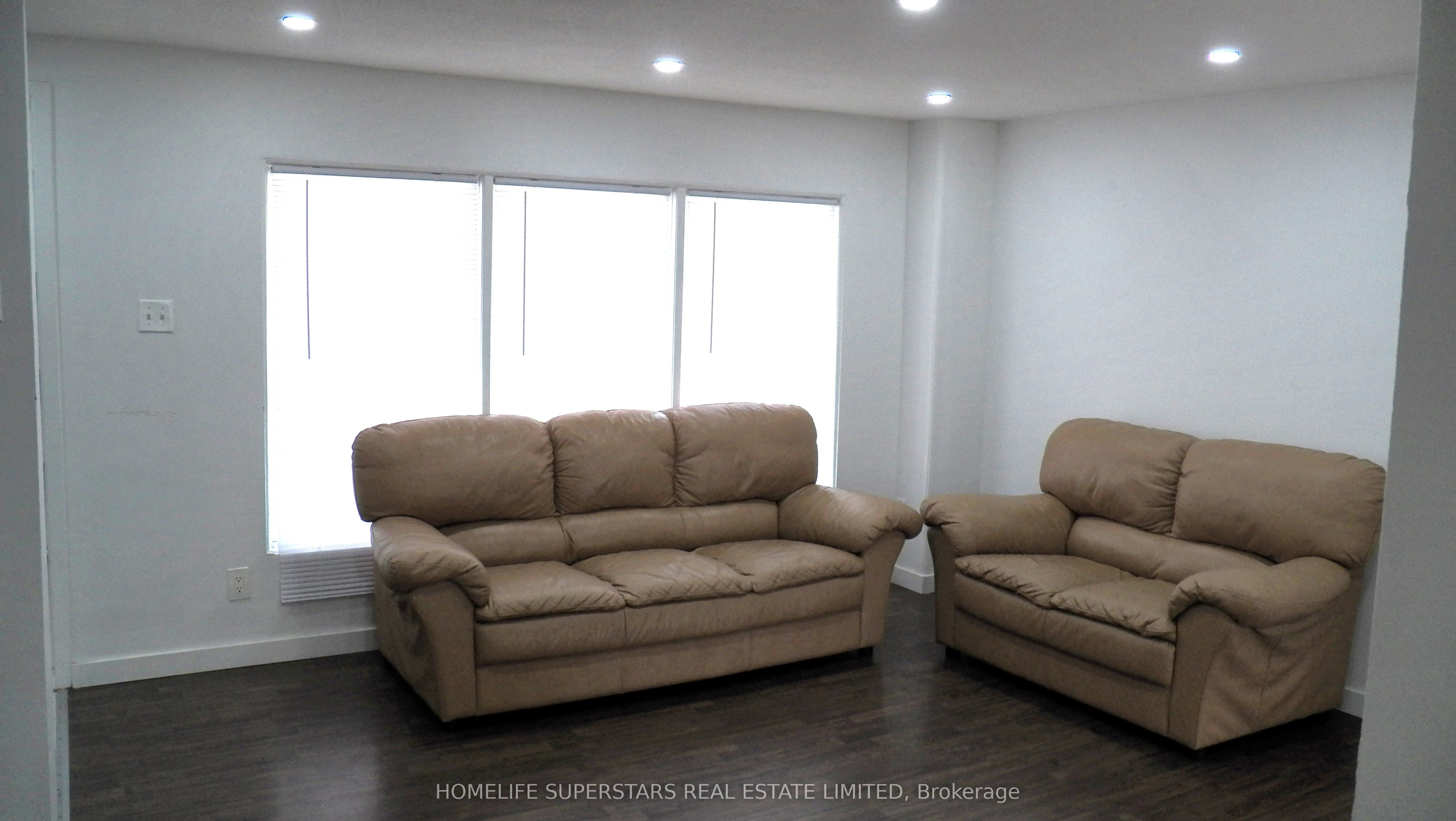 513 E Parkview Crescent E 4 Property Photo 3