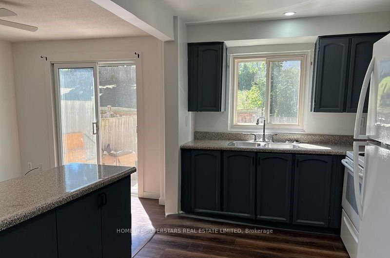 513 E Parkview Crescent E 4 Property Photo 8