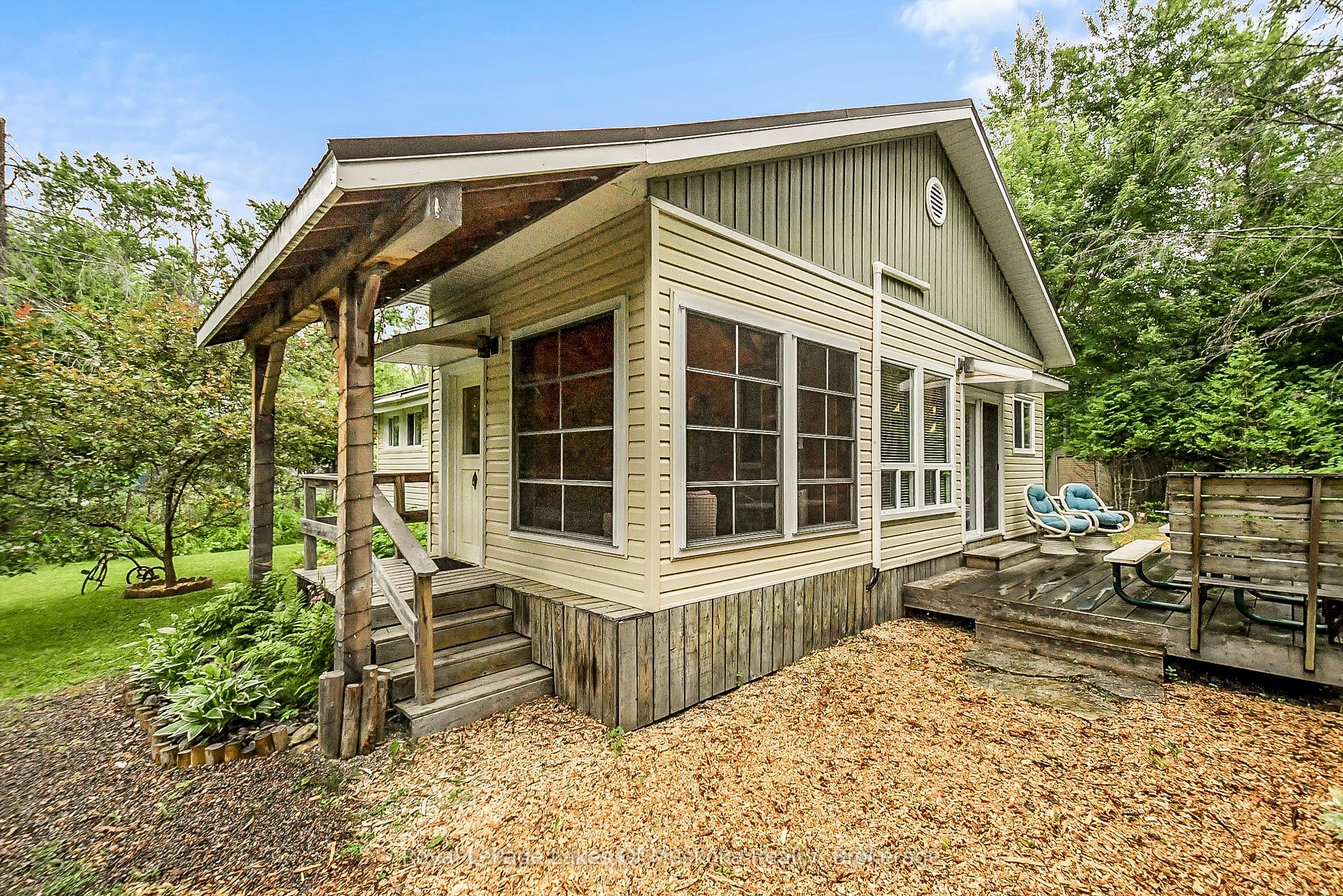 1009 Kirbys Beach Rd Property Photo 1