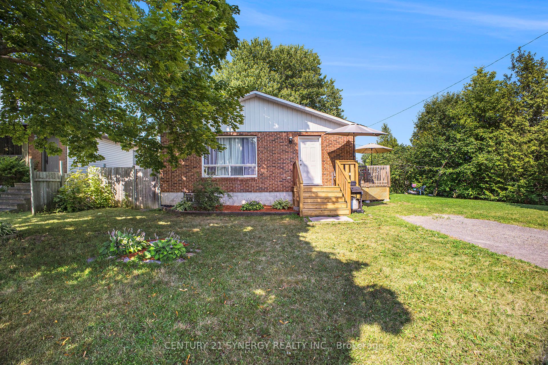 389 Thomas Street Property Photo 1