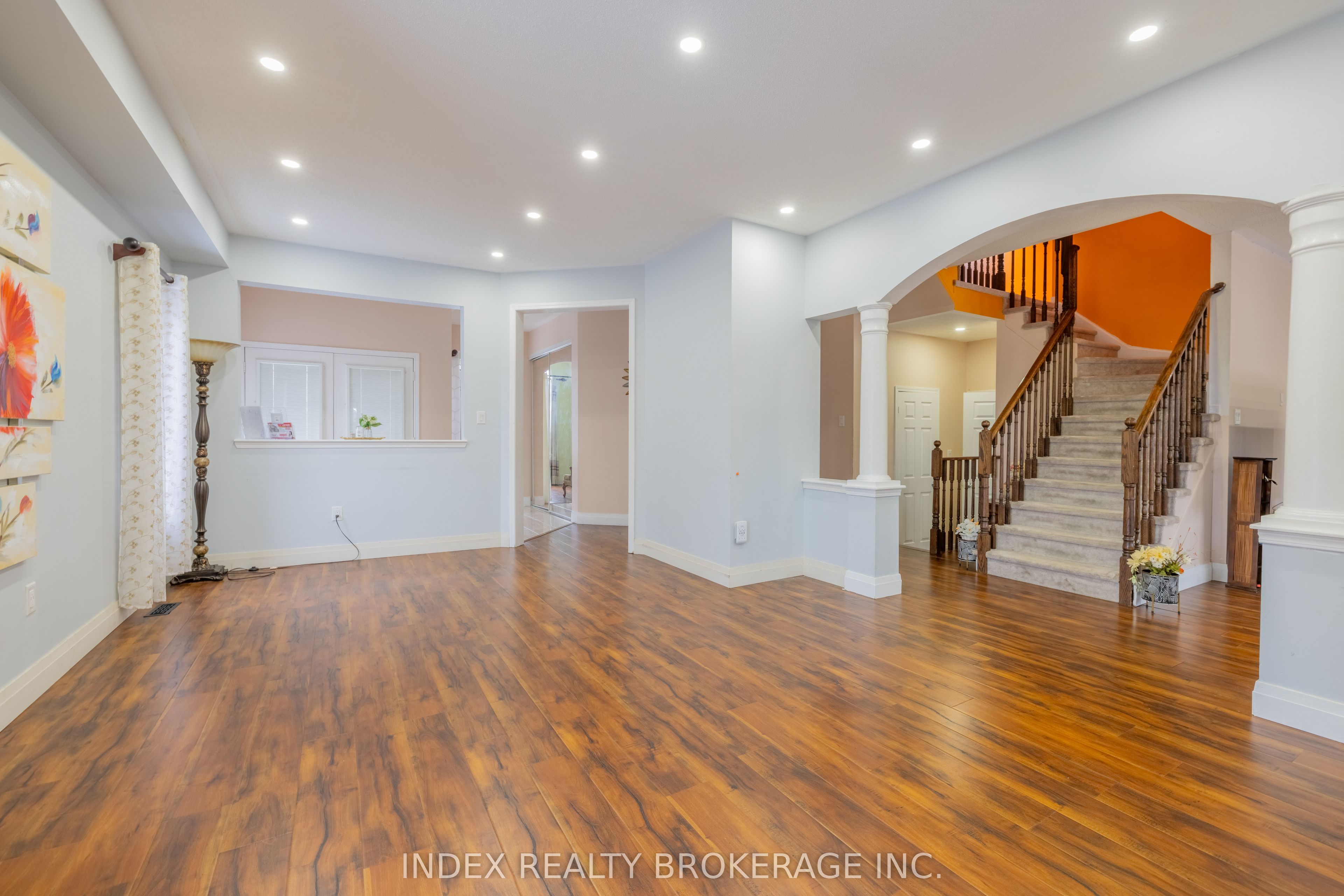 261 Thomas Avenue Property Photo 6