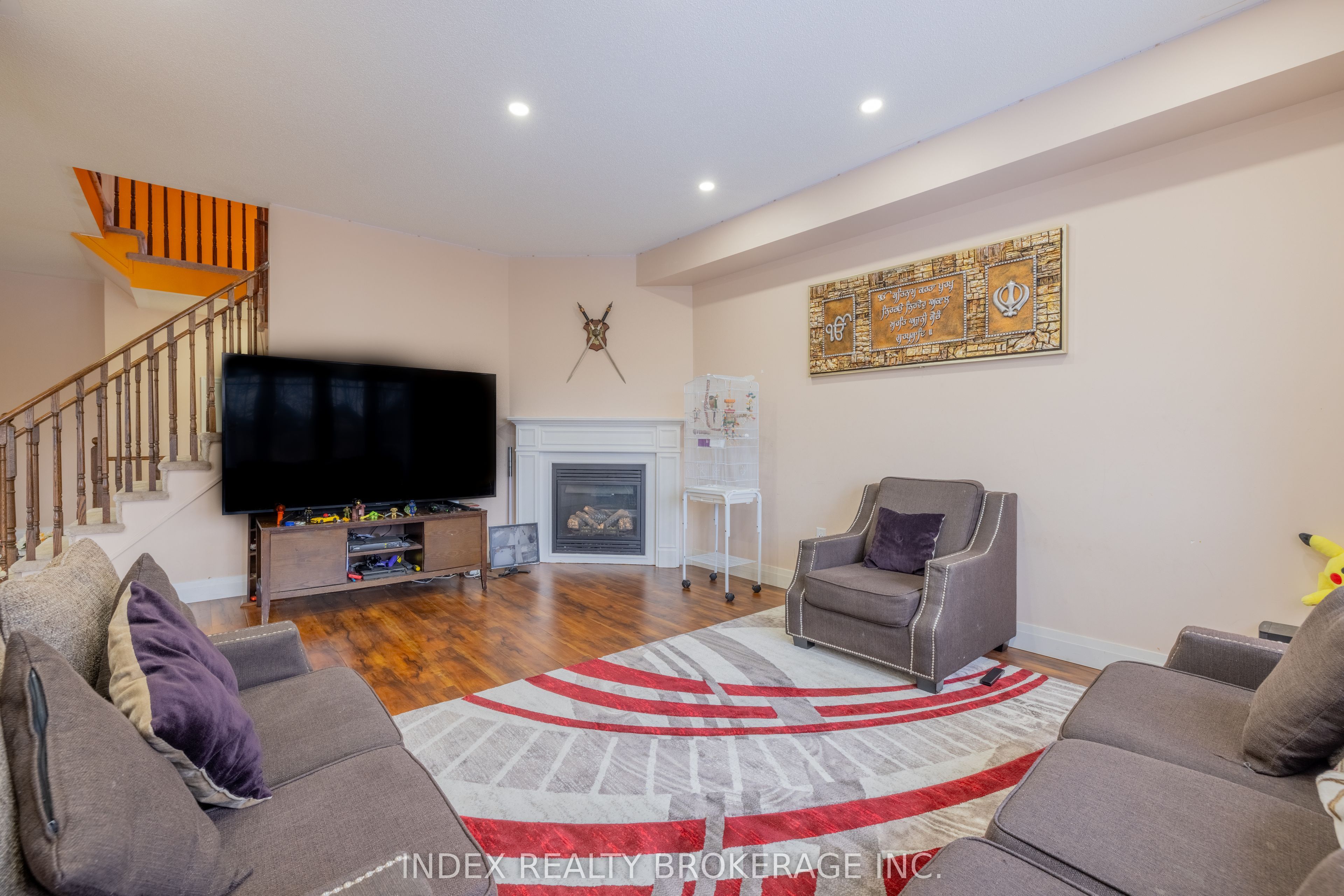 261 Thomas Avenue Property Photo 8