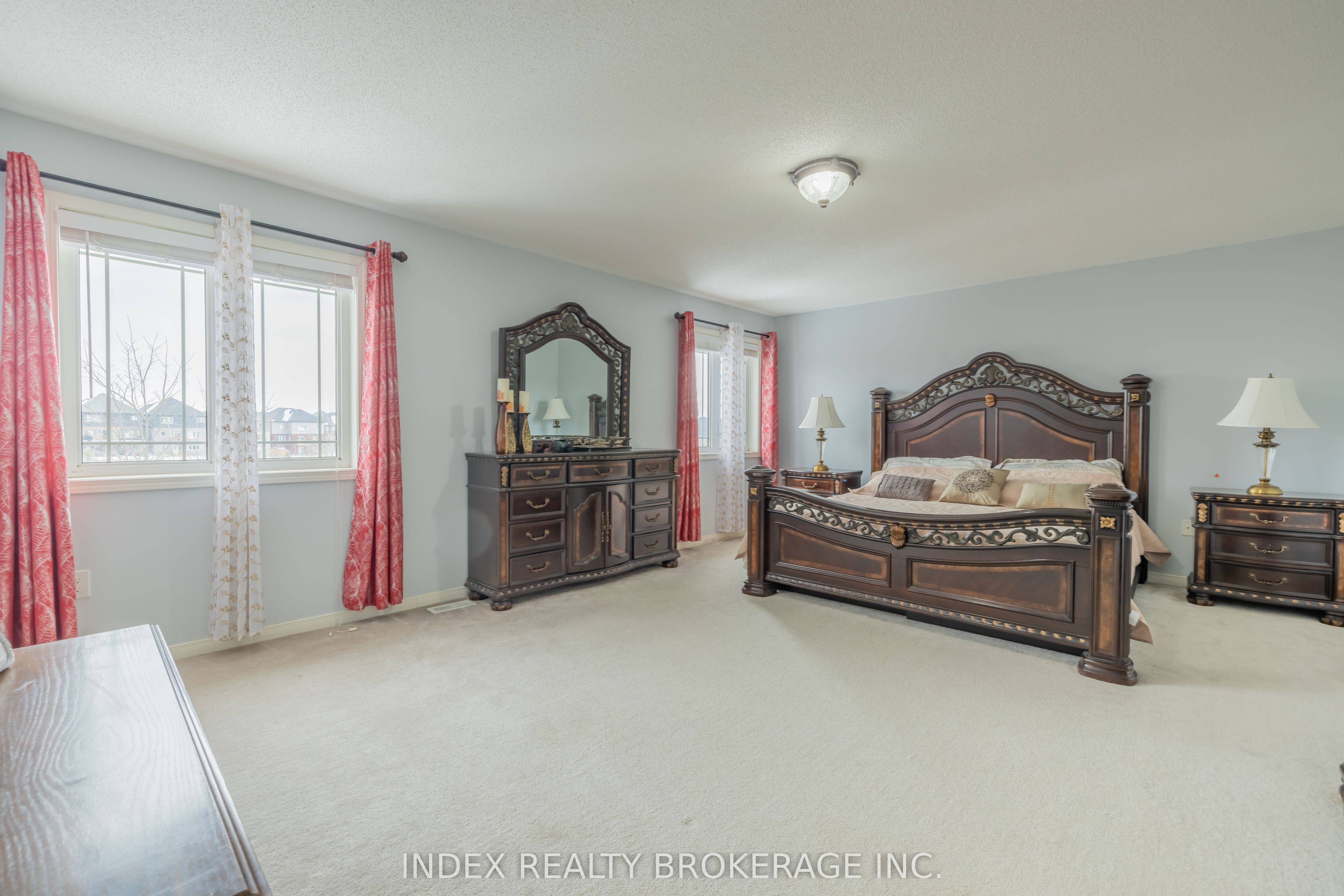 261 Thomas Avenue Property Photo 15