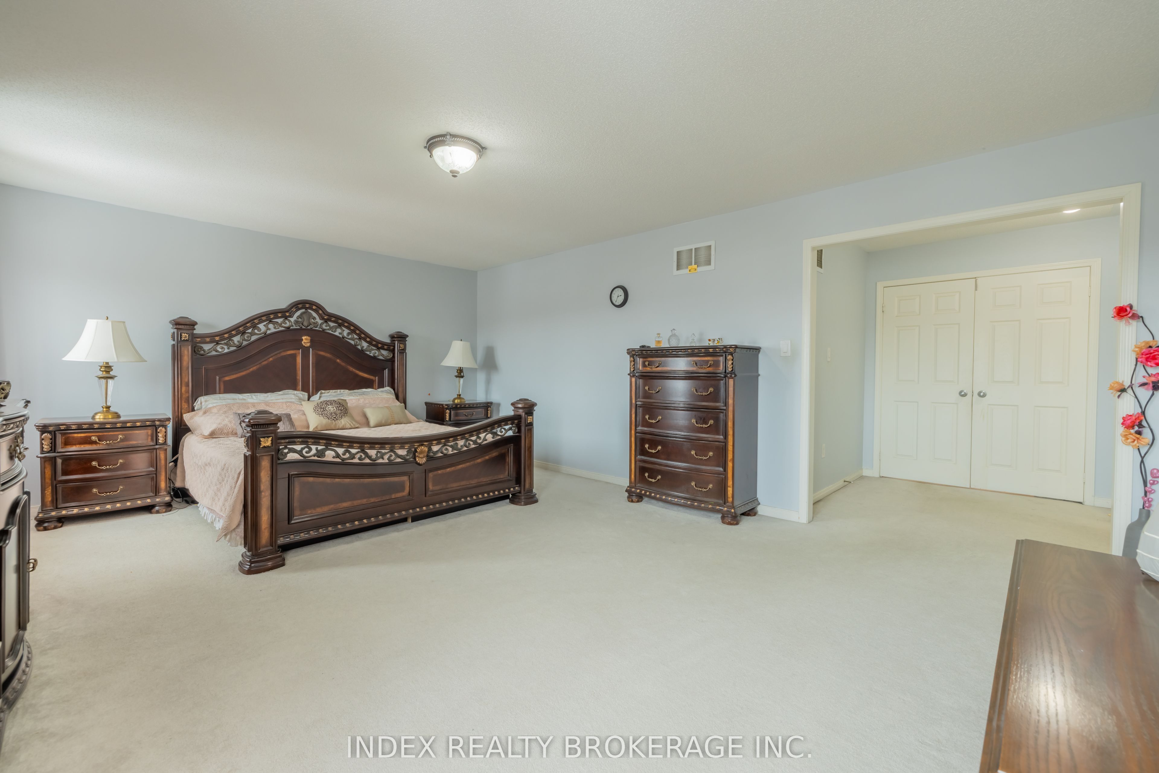 261 Thomas Avenue Property Photo 16