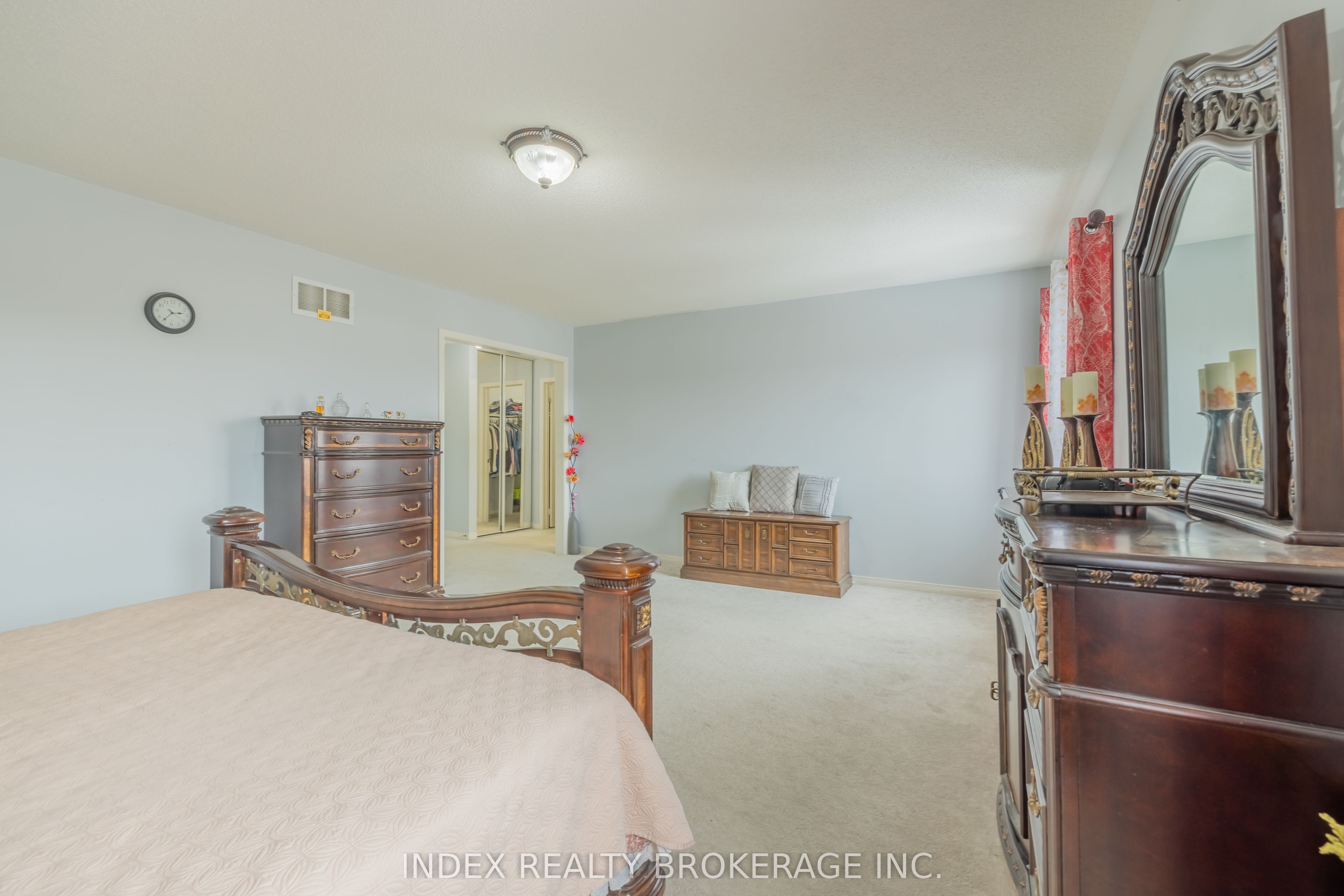 261 Thomas Avenue Property Photo 18