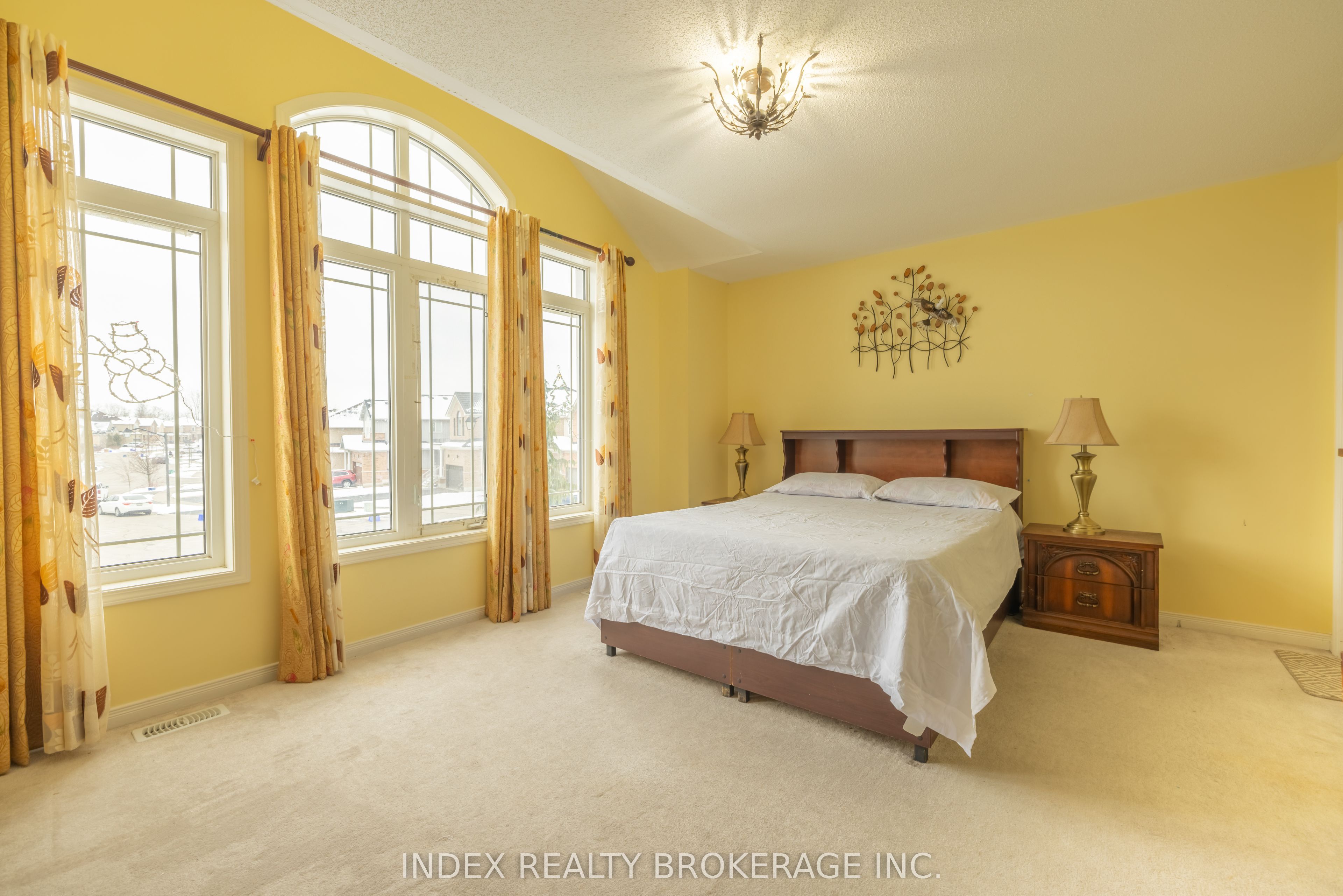 261 Thomas Avenue Property Photo 21