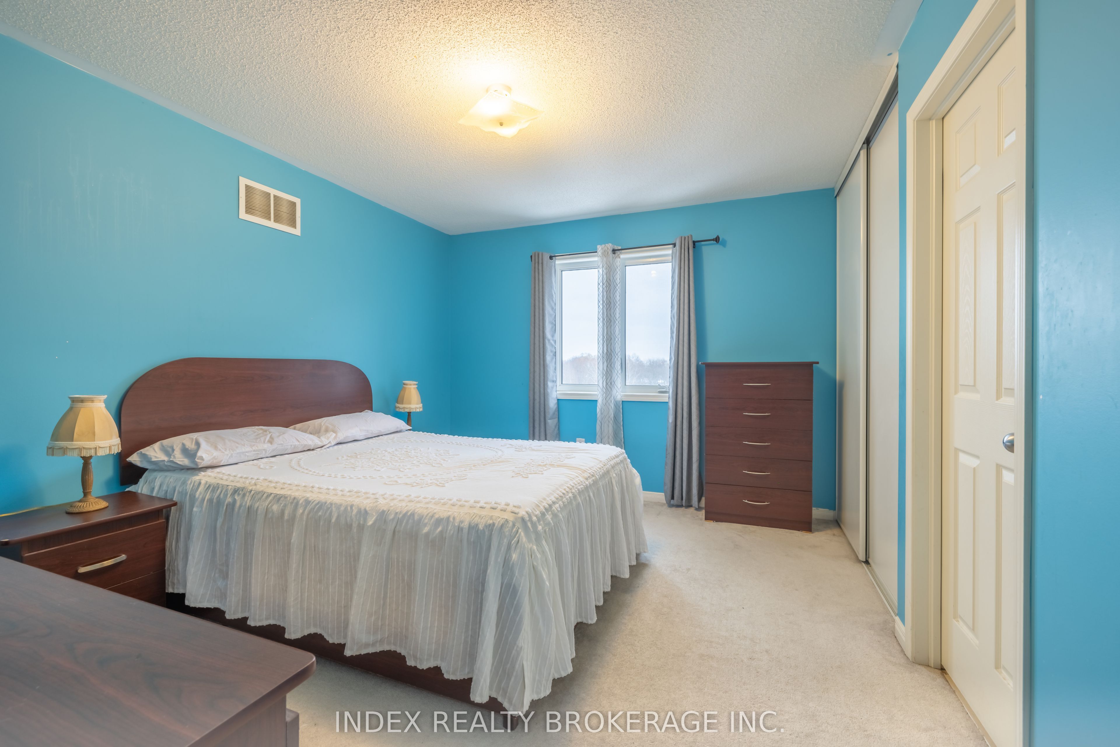 261 Thomas Avenue Property Photo 26