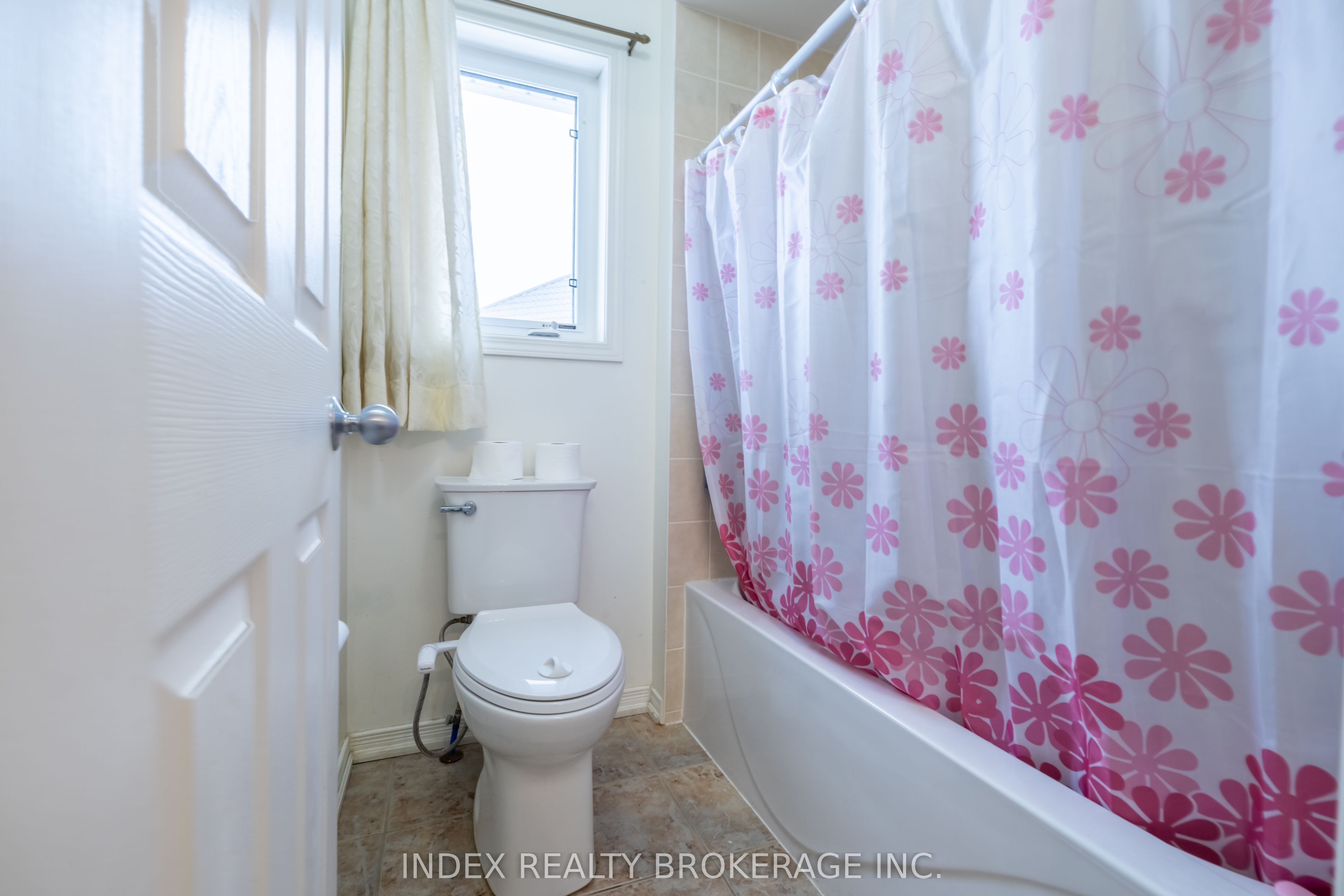 261 Thomas Avenue Property Photo 29