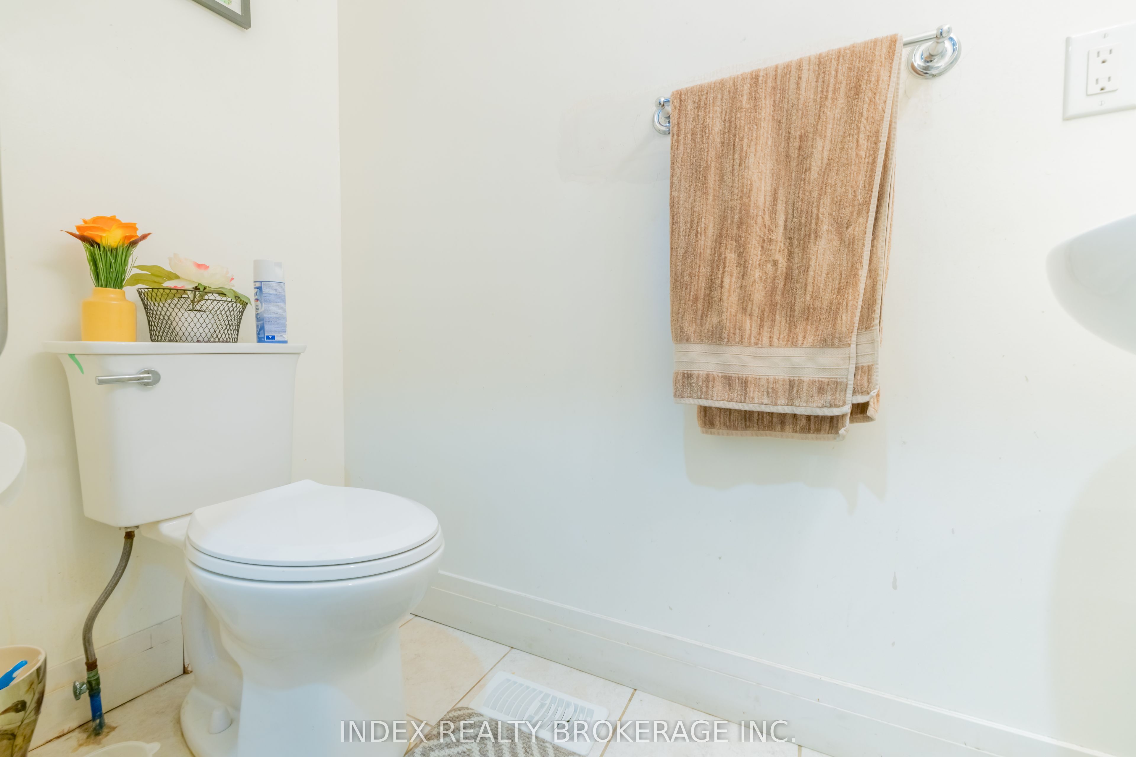 261 Thomas Avenue Property Photo 31