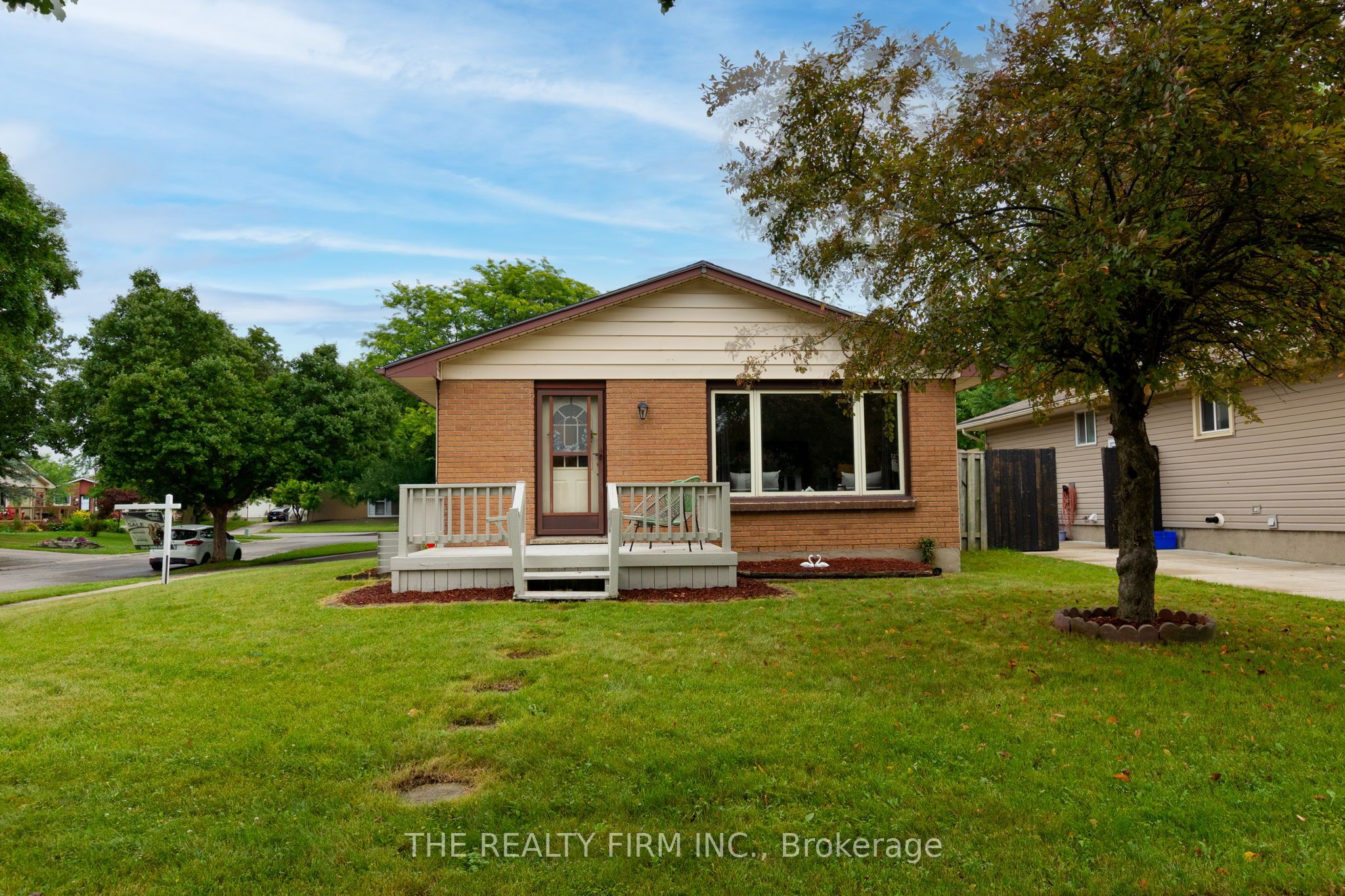 10 Stroud Cres Property Photo 1
