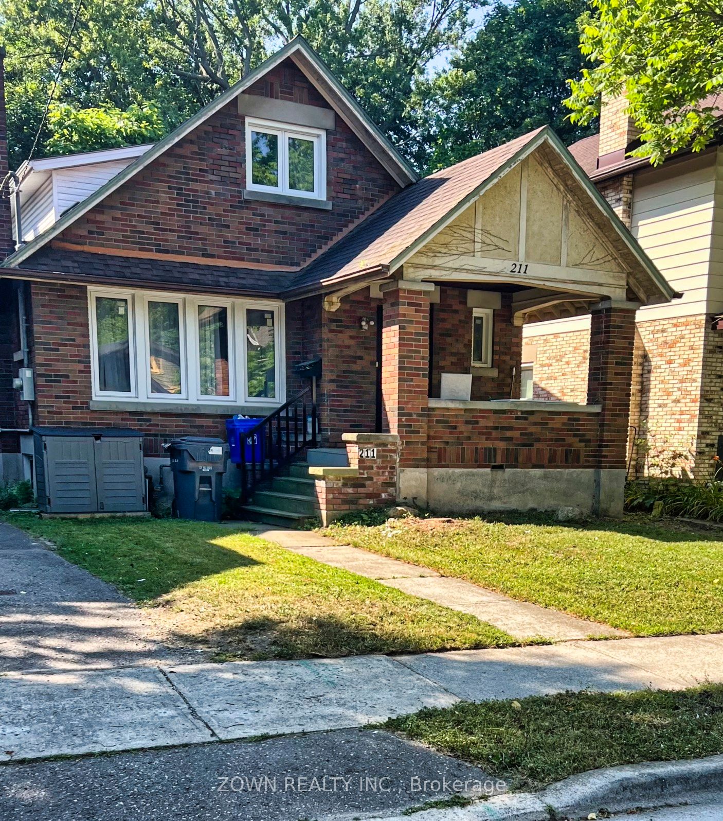 211 Bernard Ave Property Photo 1